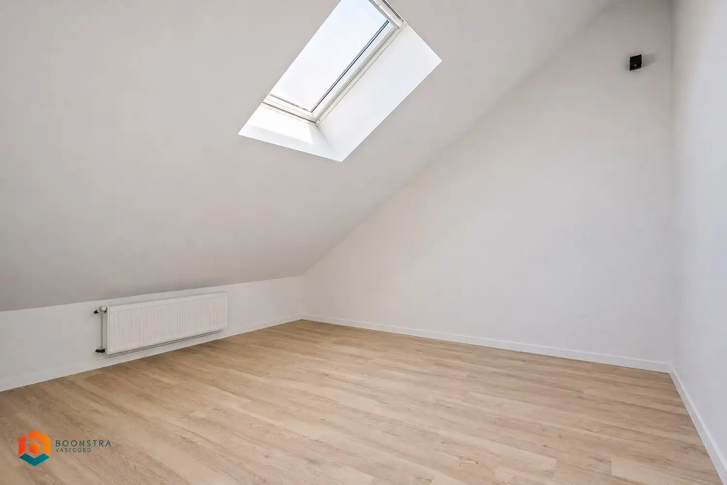 Instapklare woning met 4 slpkrs met gezellig terras en tuin foto 14