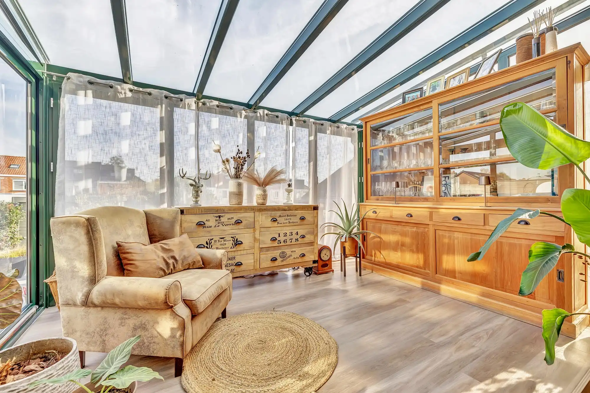 Charmante instapklare woning met 4 slpks, garage en tuin foto 7