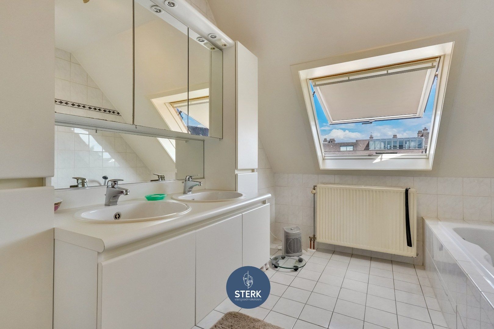 INSTAPKLAAR APPARTEMENT MET EPC LABEL B IN CENTRUM LANAKEN ! foto 10