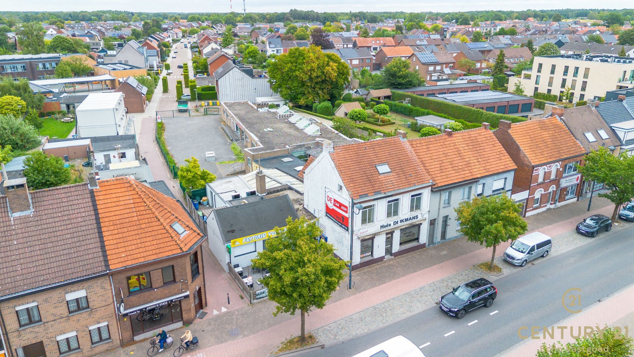 Ruim handelshuis op toplocatie in hartje Oud-Turnhout! foto {{pictureIndex}}