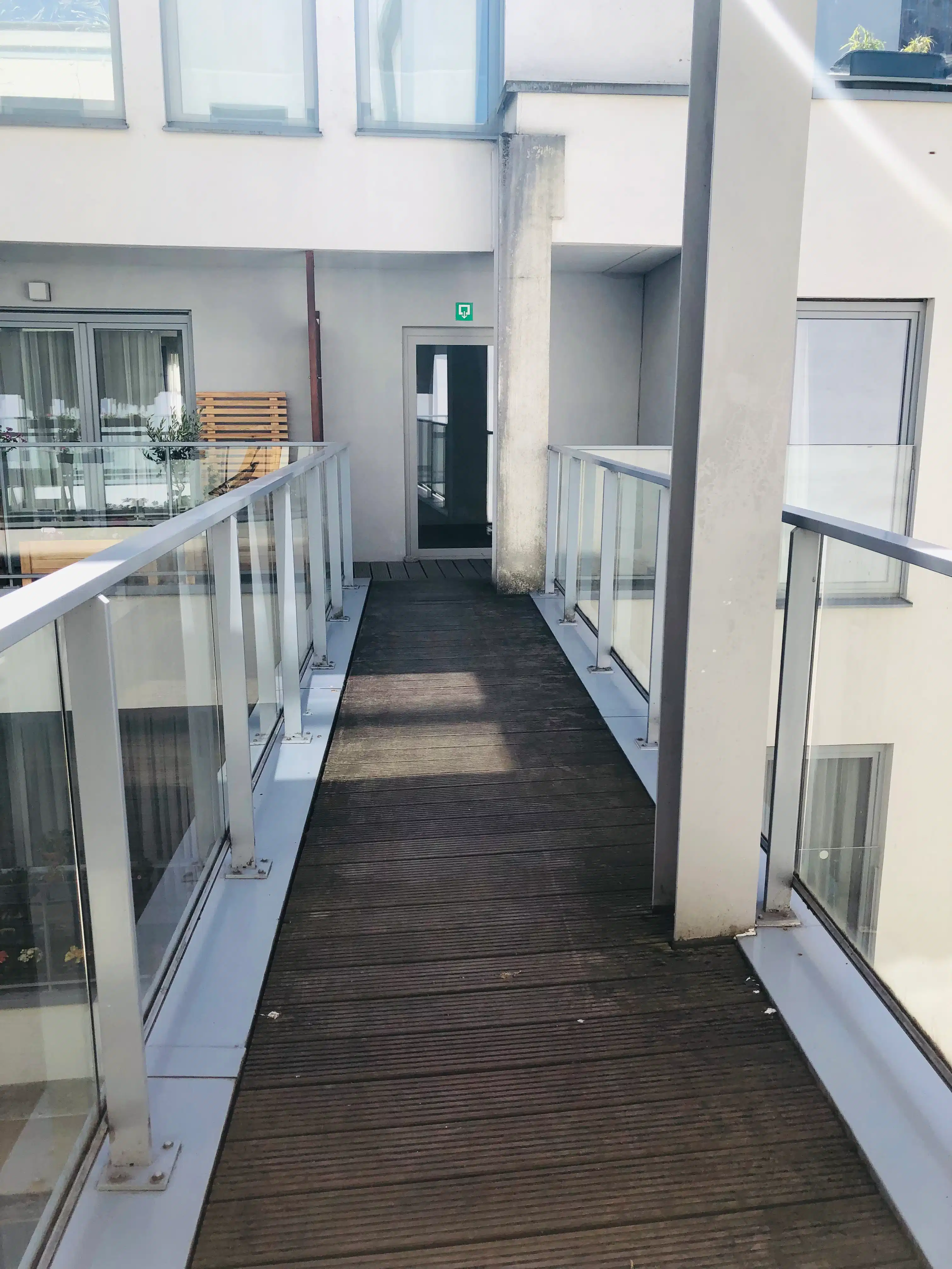 Trendy 2-slaapkamerappartement + ruim terras en staanplaats foto 6