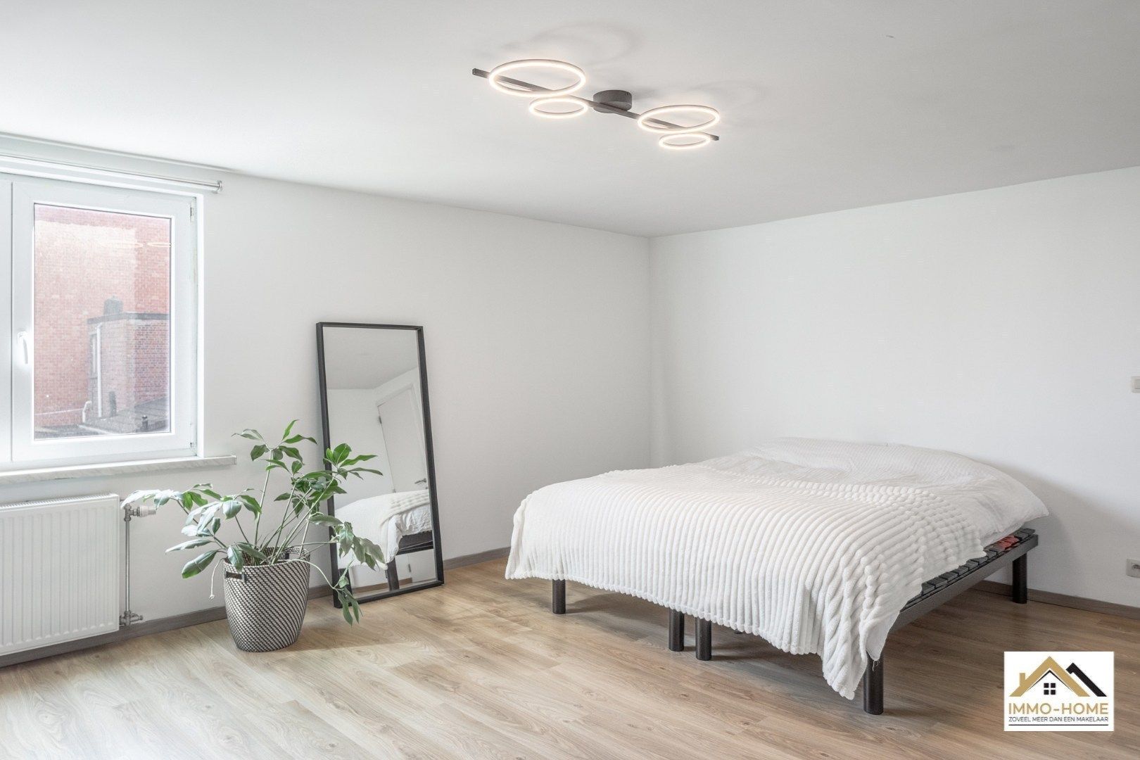 Gerenoveerde Gesloten bebouwing nabij centrum van Lokeren foto 17