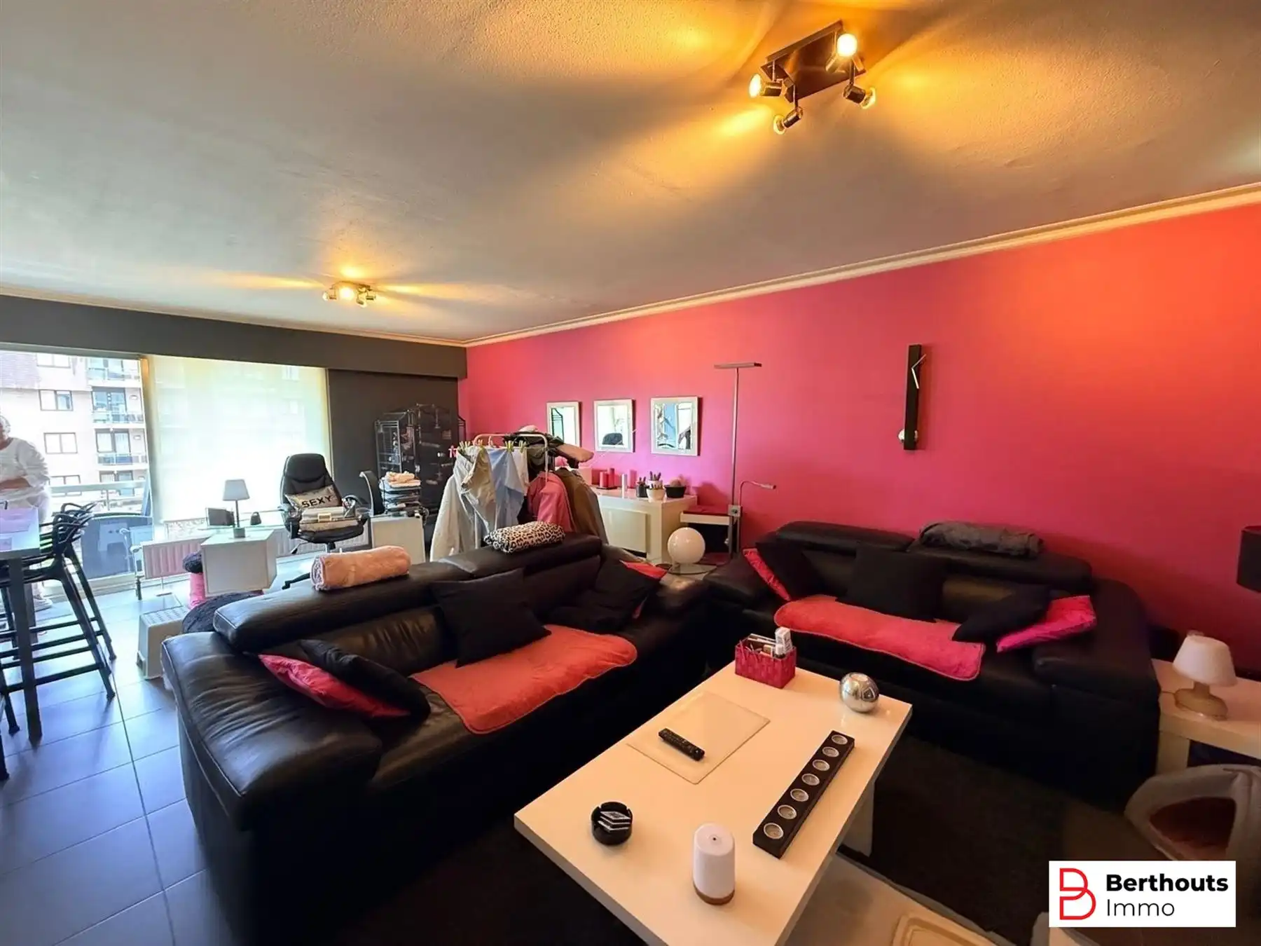 APPARTEMENT INCLUSIEF  ONDERGRONDSE STAANPLAATS foto 6