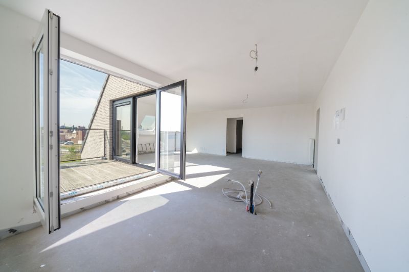 Roeselare nabij Station : Penthouse appartement met 2 slpks en zolder op de derde verdieping van een nieuw gebouwde Residentie genaamd "Residentie Arena" opp 110 m² foto 7