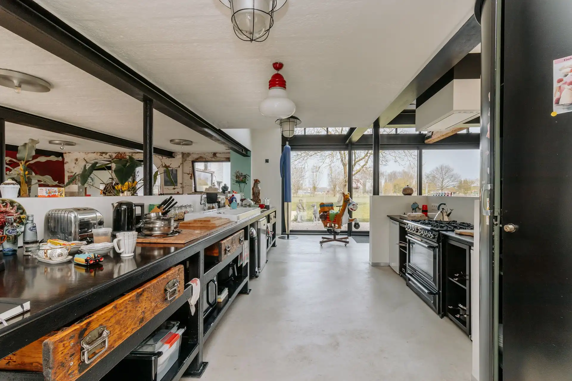 Uniek landgoed met hoeve, atelier, gastenverblijf en stallen foto 4