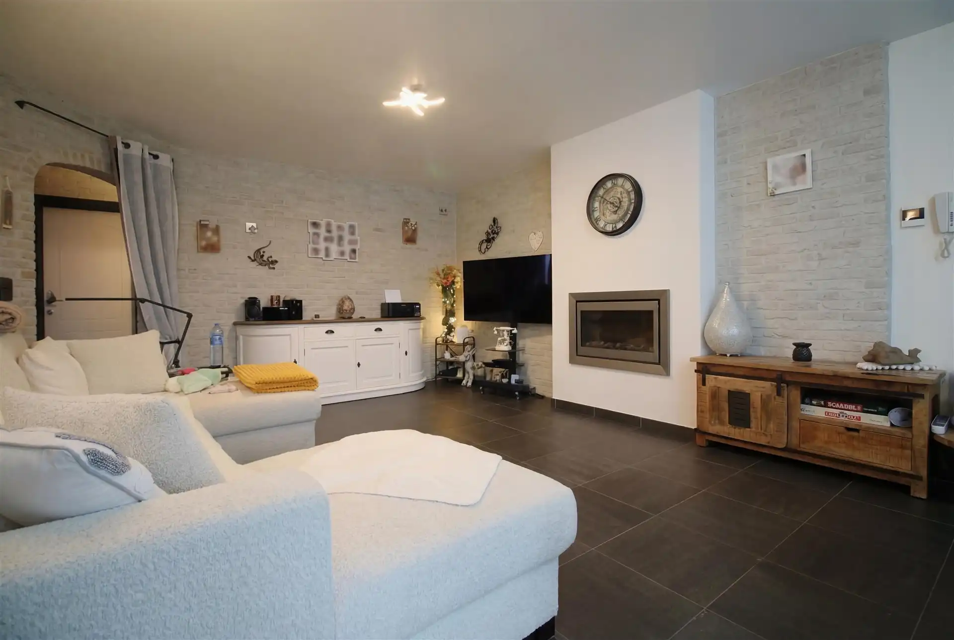 Mooie duplex met terras en parking foto {{pictureIndex}}