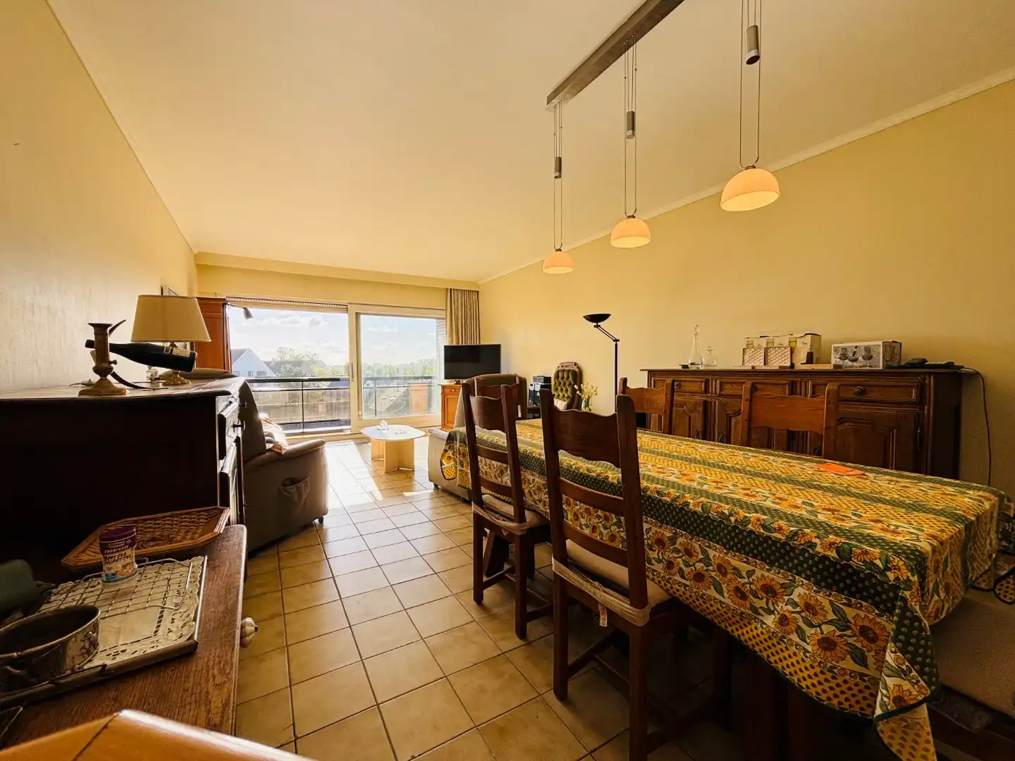 Volwaardig ruim appartement met dubbele garage op voetstap van de zeelijn foto 5