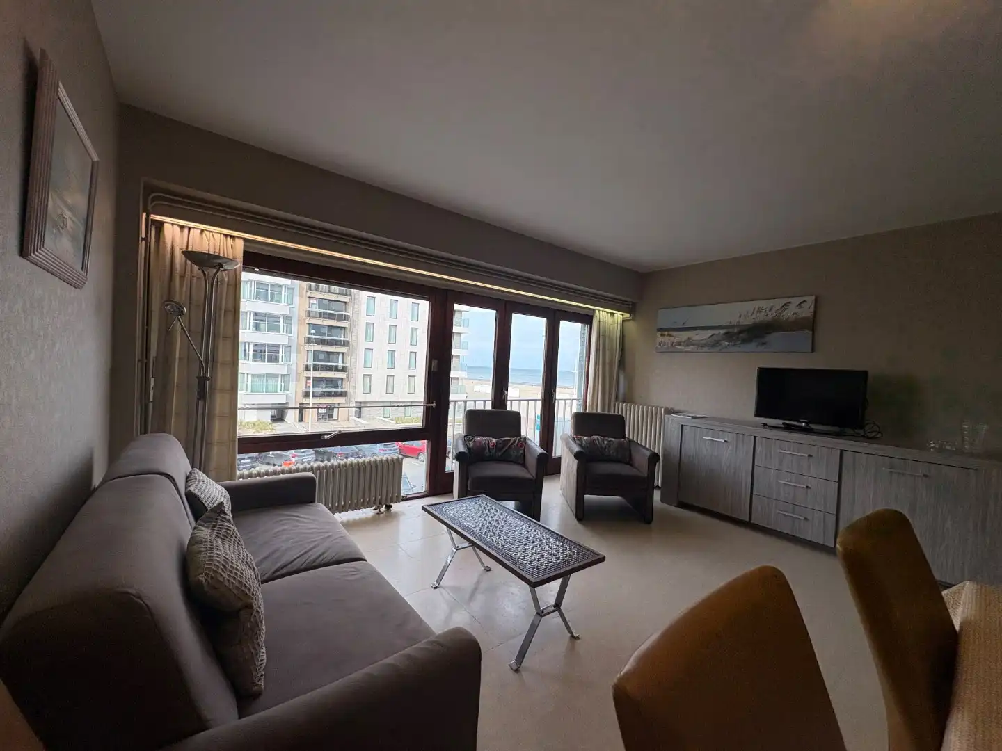 2-slaapkamer appartement met zeezicht, ideaal gelegen op een toplocatie aan de kust. foto 2