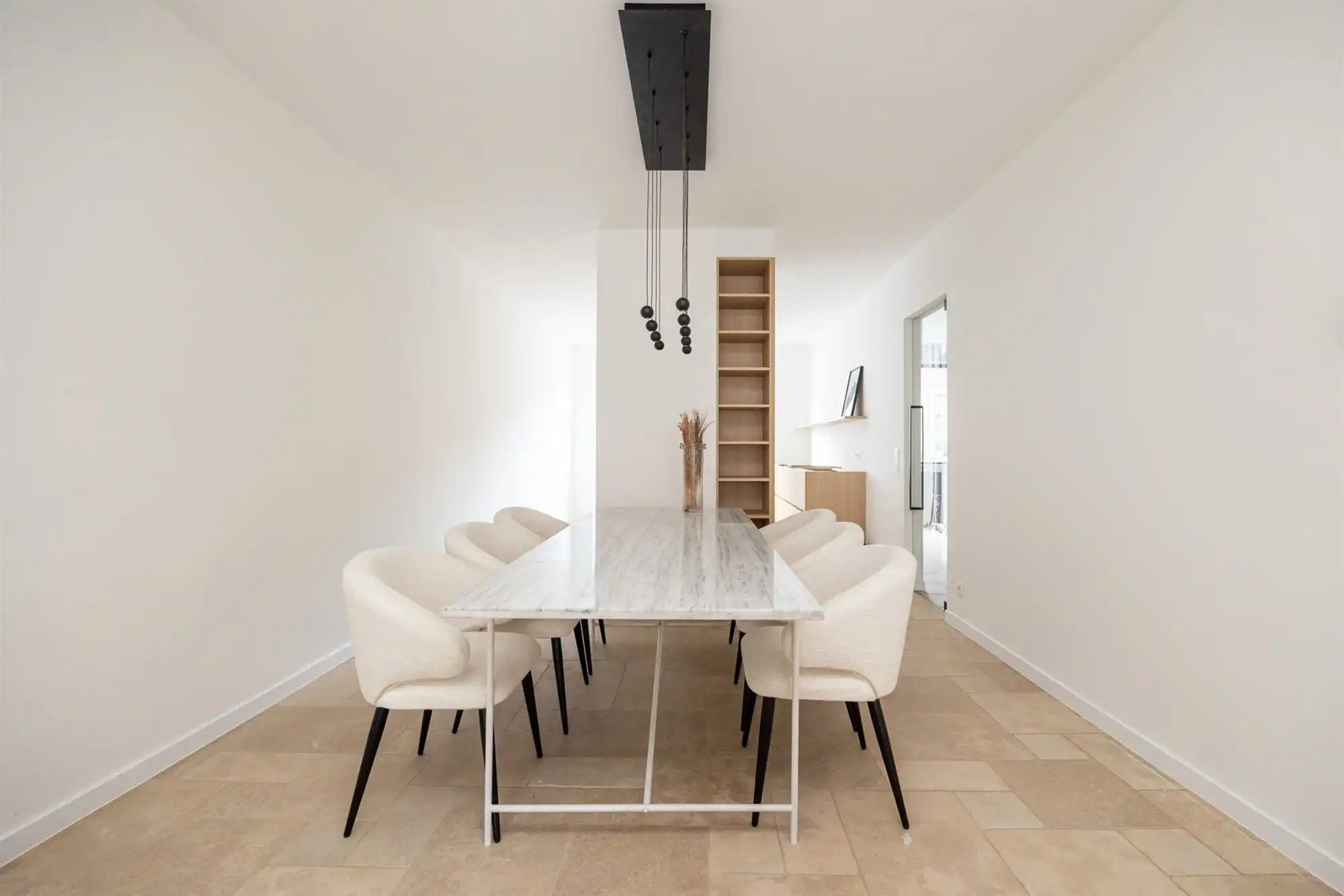 Nieuwbouwwoning met vier slaapkamers en tuin foto 9