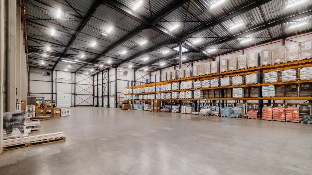 Logistiek bedrijfspand te huur in industriezone Z4 in Asse foto 4