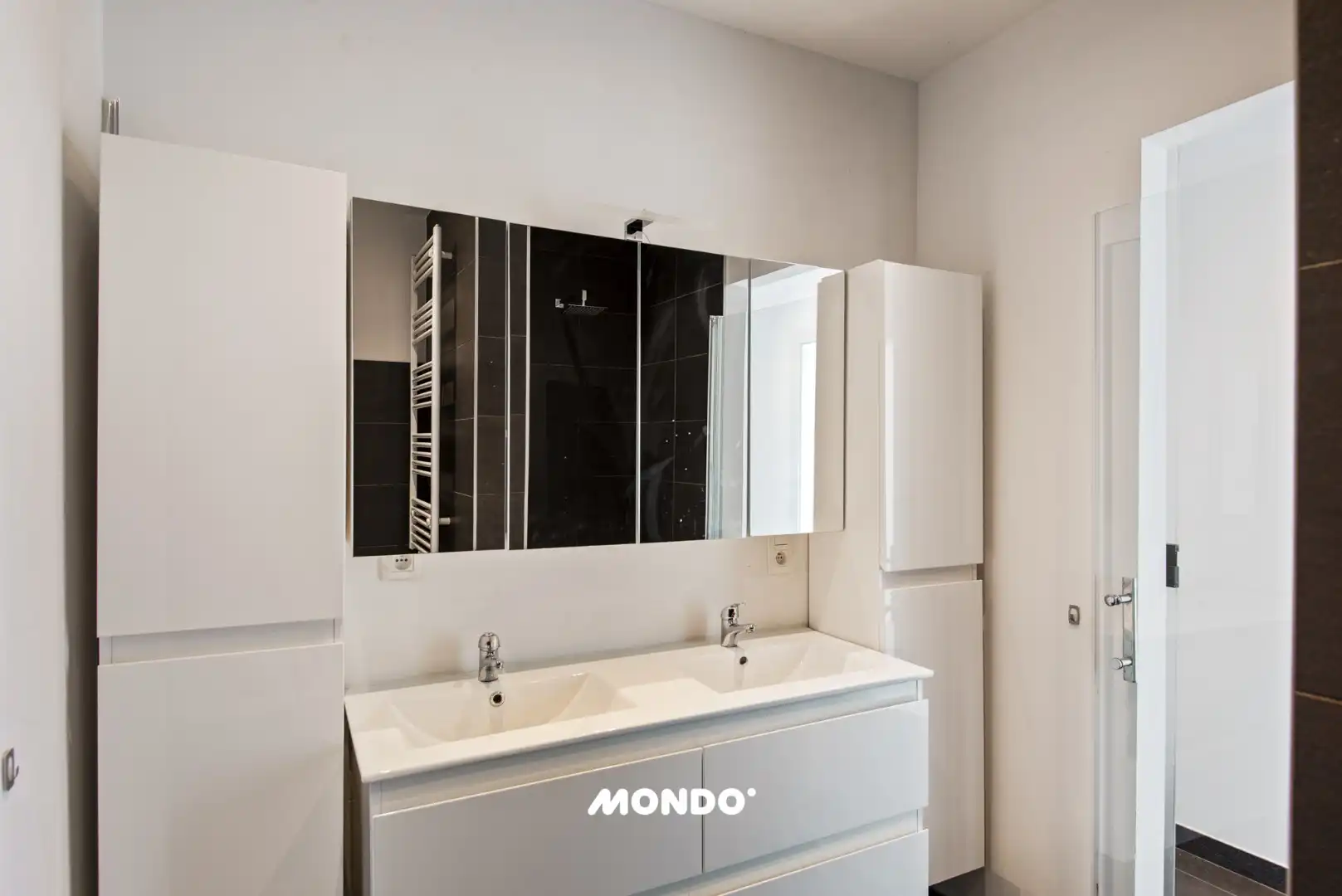 Instapklaar appartement met ruime tuin en 3 slaapkamers + Autostaanplaats!  foto 12