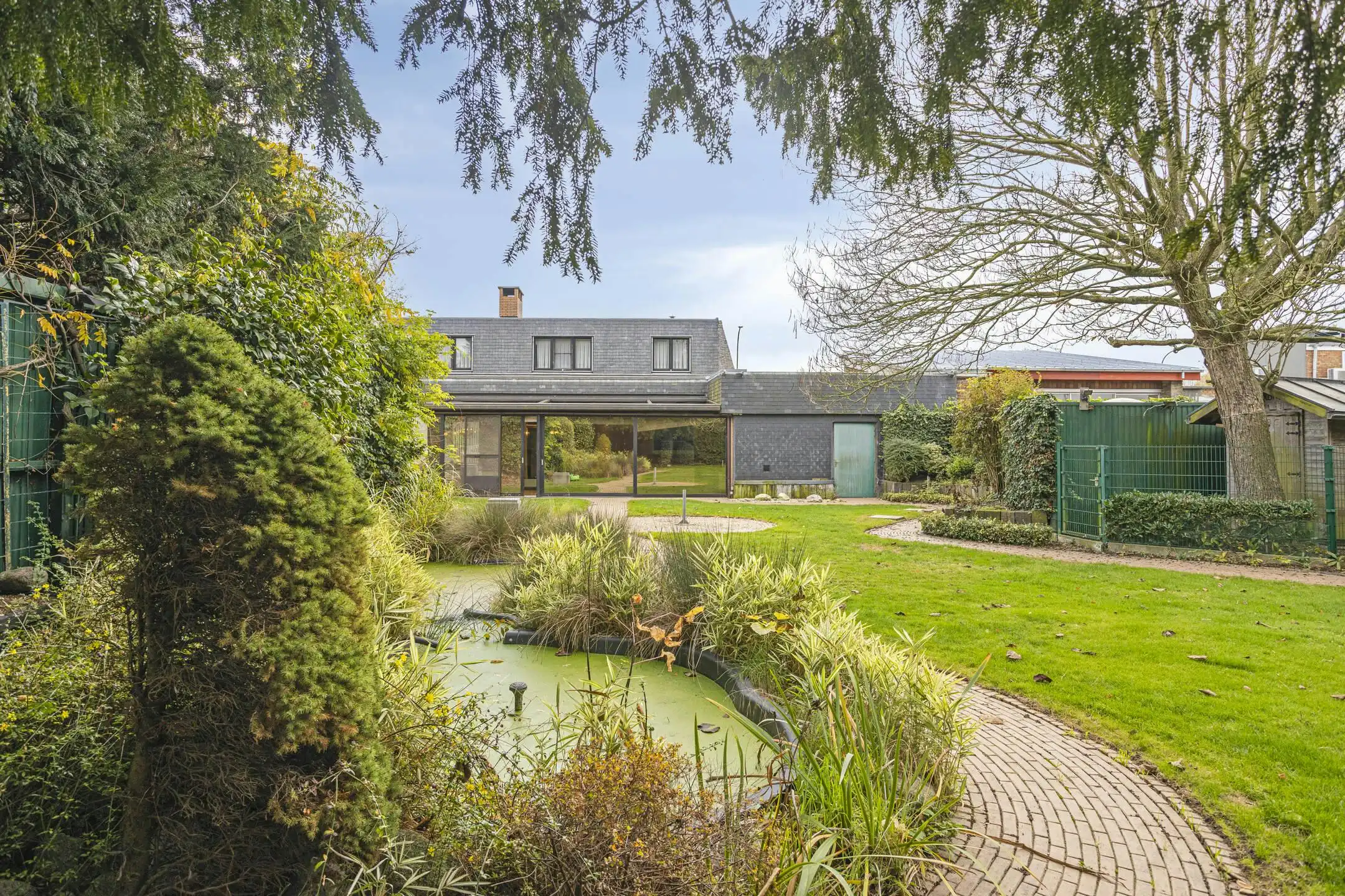 Huis te koop in Ieper met 3 kamers, tuin en garage foto 16