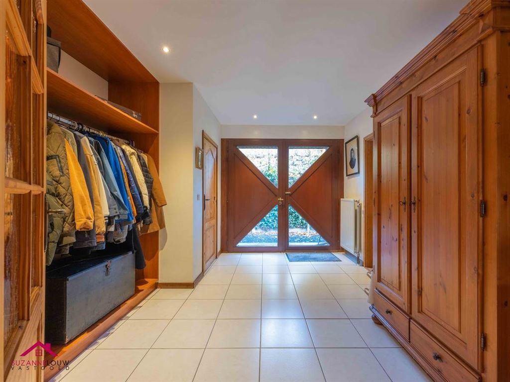 Vrijstaande woning op ruim perceel foto 5