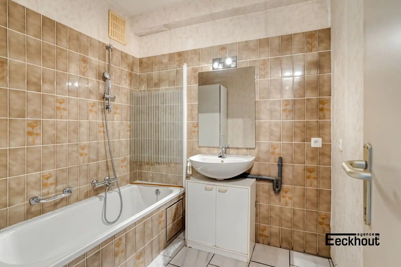Appartement met 2 slaapkamers en prachtig zeezicht in Bredene foto 15