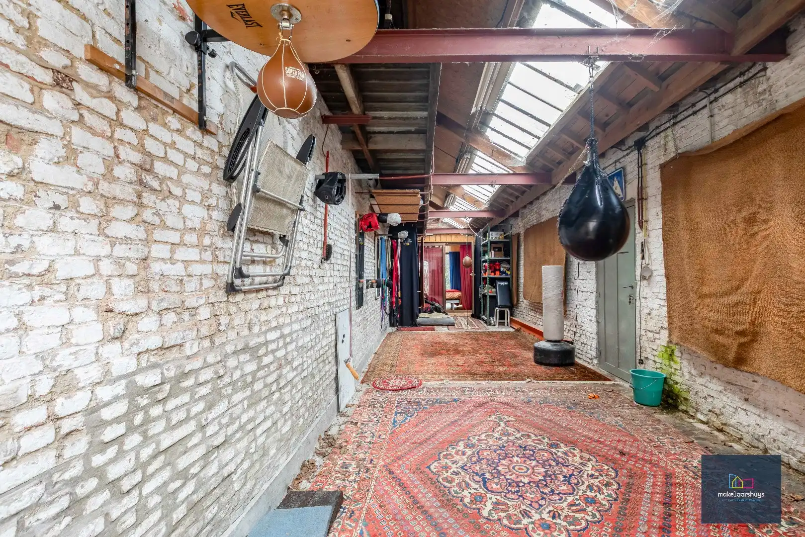 Woning met 3 slaapkamers en verrassende tuin met bijgebouwen foto 20