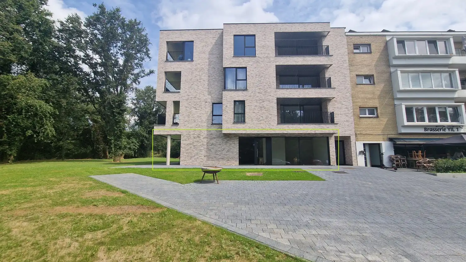 Handelspand te huur in Genk foto {{pictureIndex}}