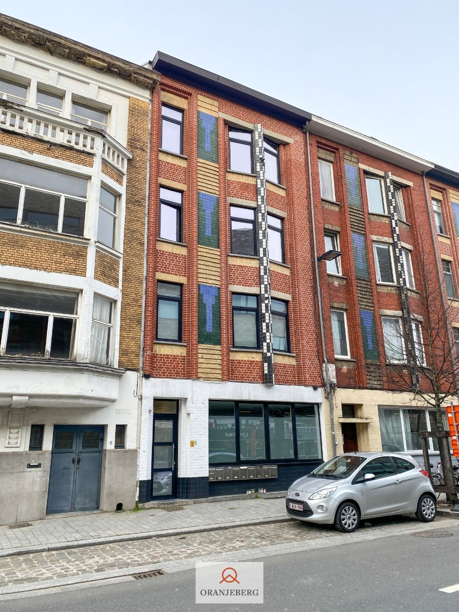 1 slpk appartement te huur vlakbij St-Pietersstation foto {{pictureIndex}}