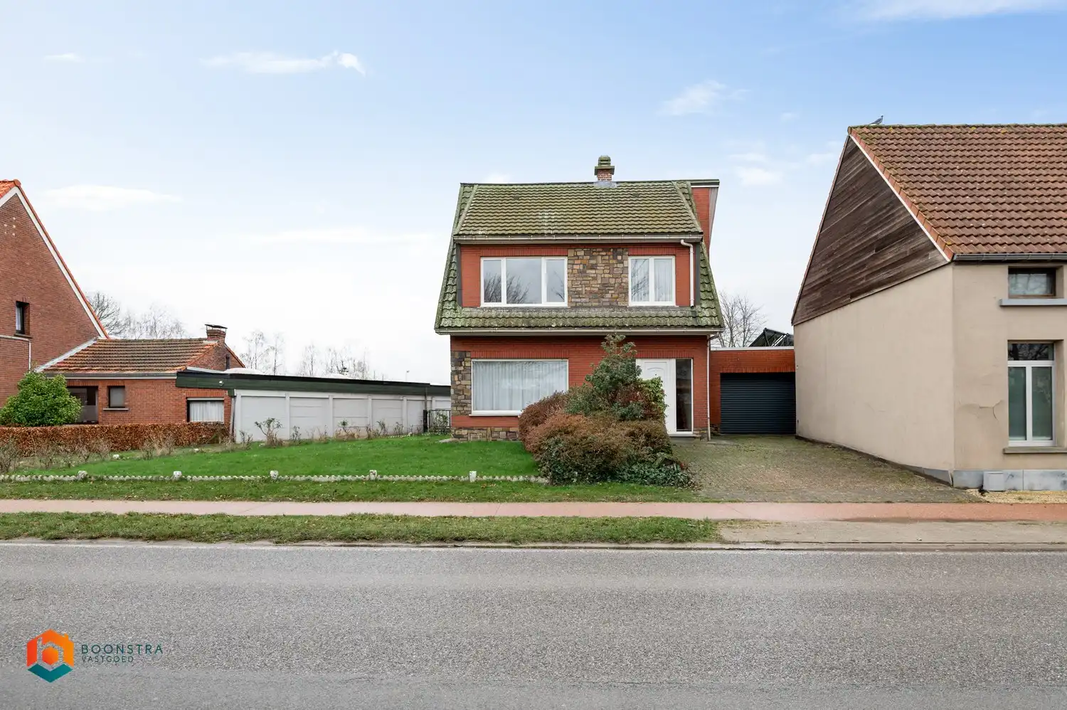 Hoofdfoto van de publicatie: Te renoveren woning met 3 slpkrs en grote tuin (1140 m²)&nbsp; te Lier