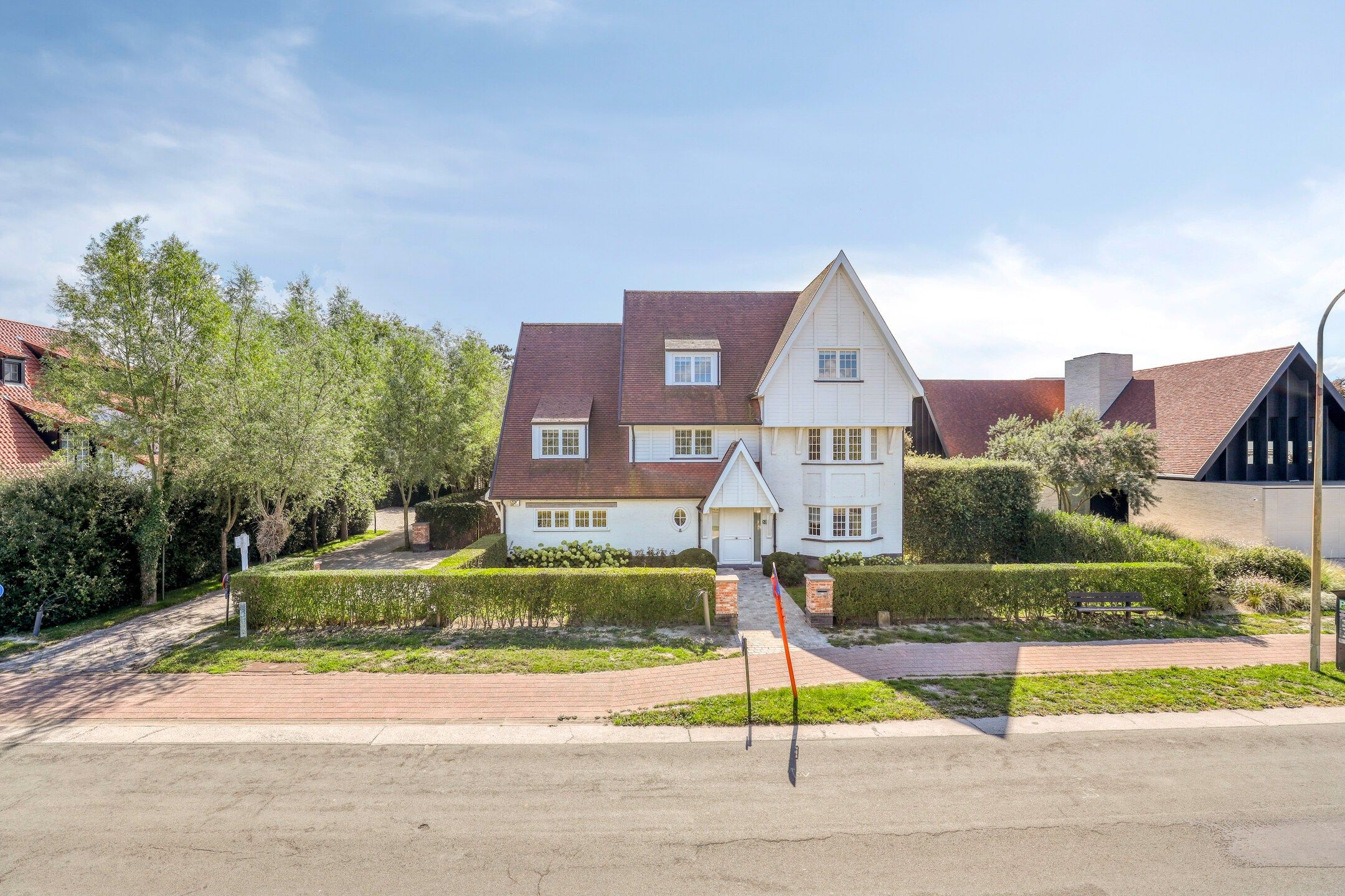 Luxueuze en stijlvolle villa in Engelse Cottage stijl met verwarmd zwembad gelegen in het Zoute. foto 26