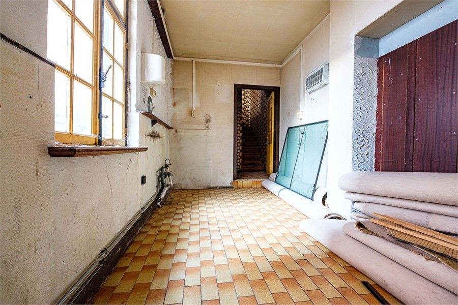 HANDELSRUIMTE MET VEEL POTENTIEEL TE HUUR IN HET CENTRUM VAN SINT-TRUIDEN foto 6