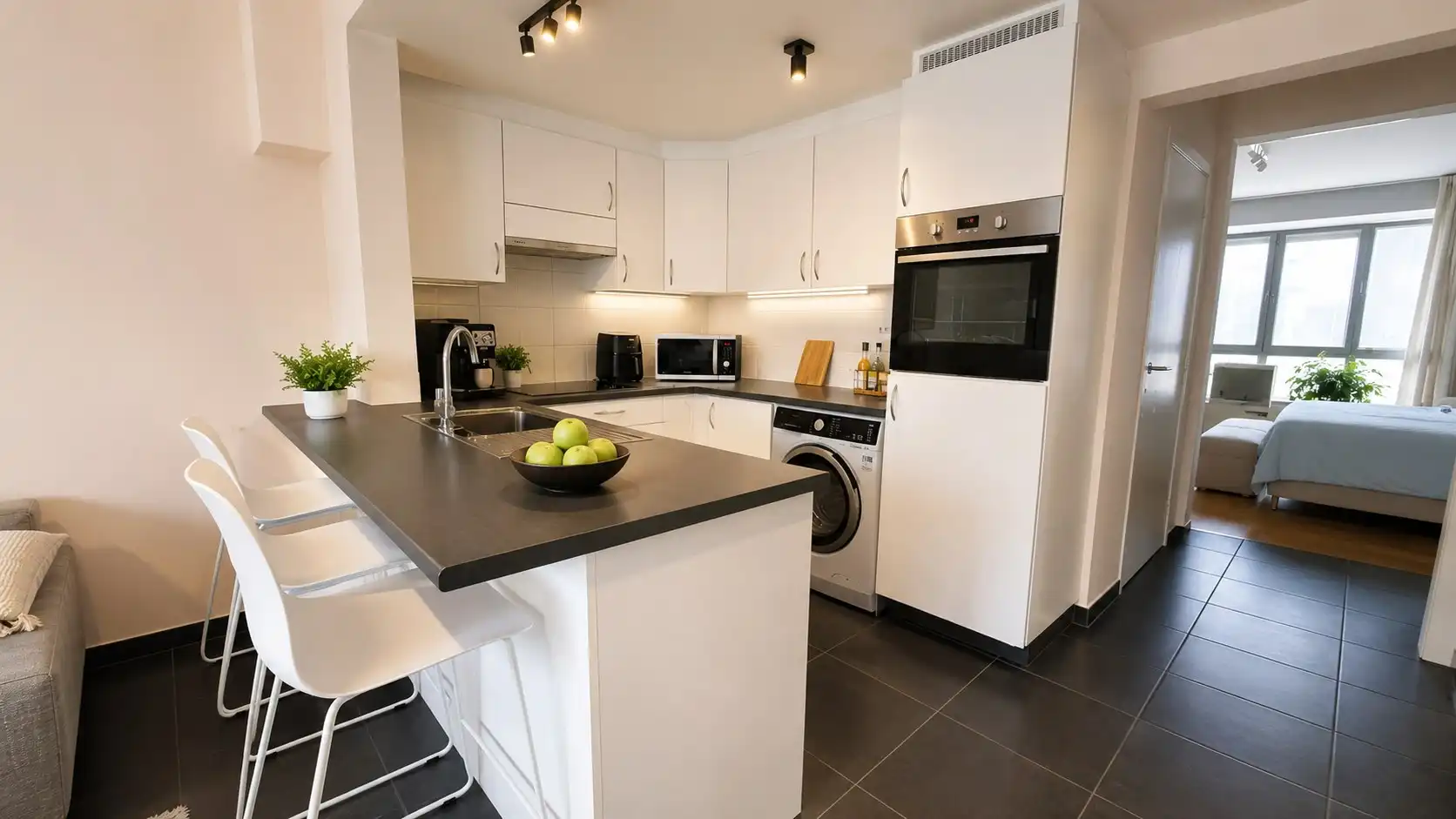 Verzorgd en instapklaar appartement te huur in het centrum van Lokeren met 1 slaapkamer foto 4