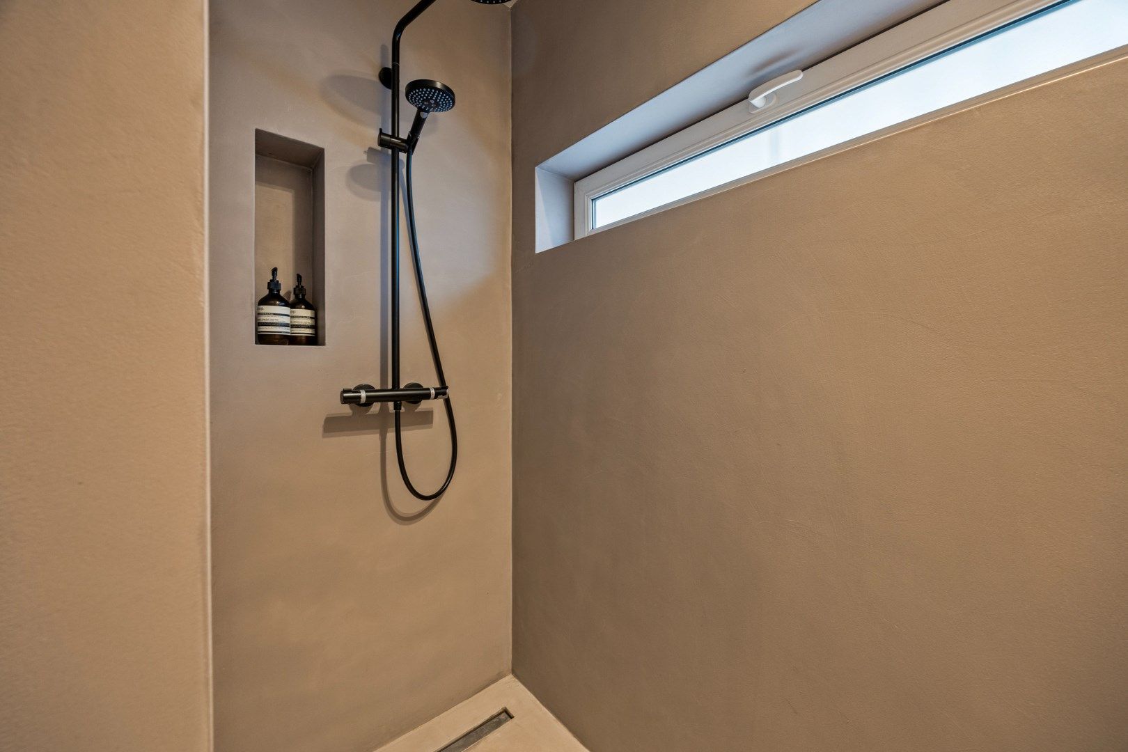 Authentieke te renoveren hoeve + nieuwbouwwoning op een perceel van 39a 26ca! foto 14