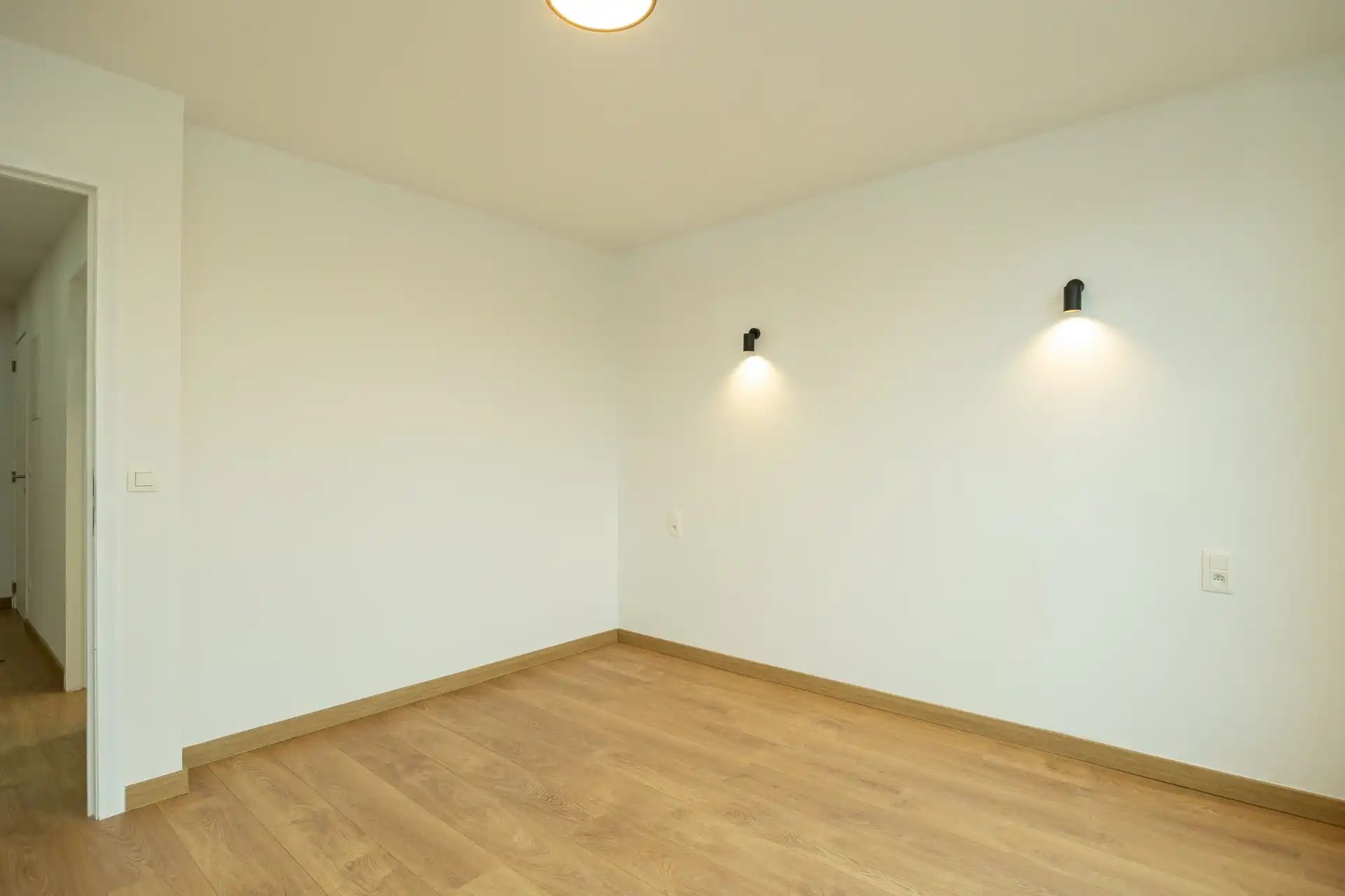 Gerenoveerd 2-slpk app. met groot terras. foto 11