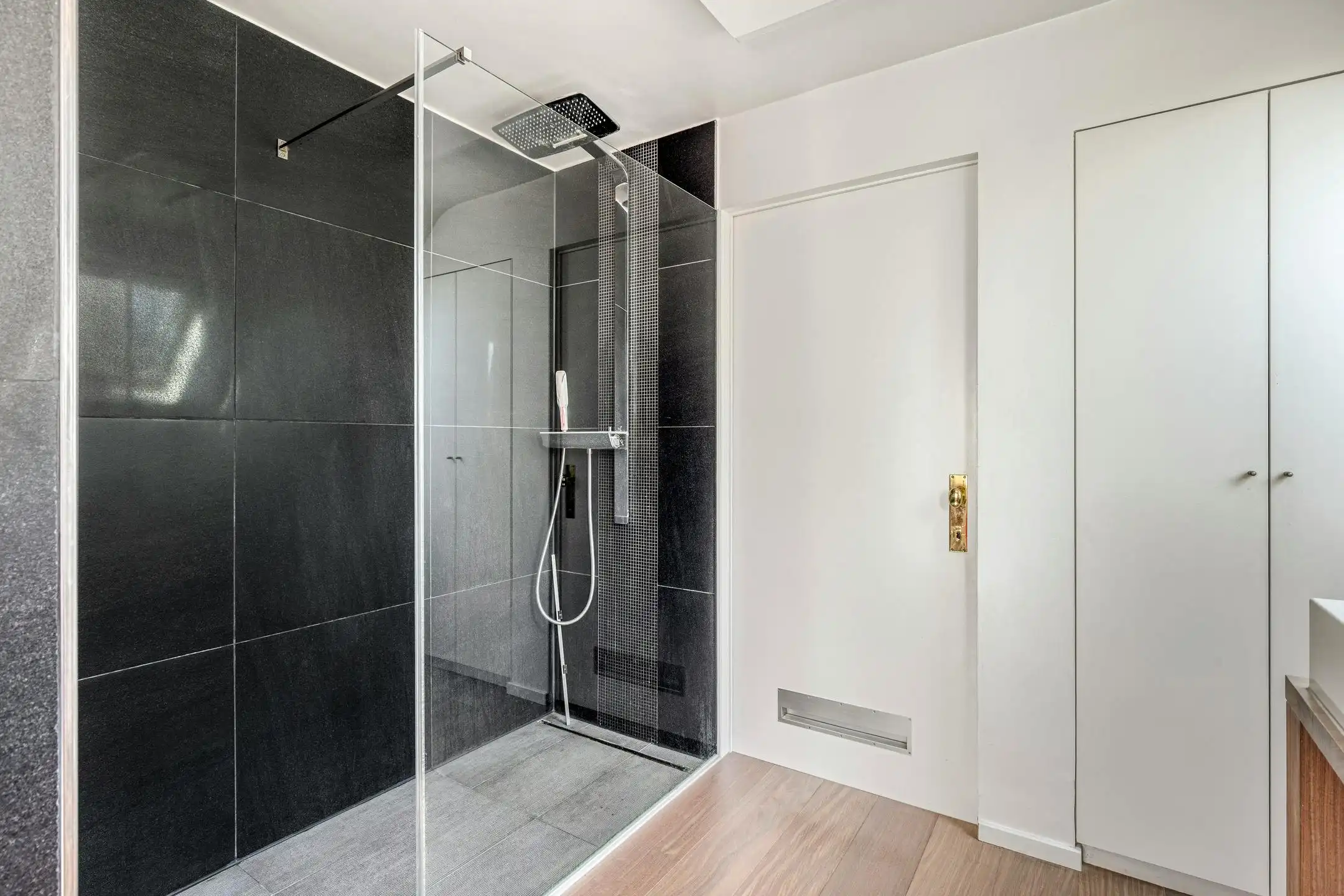 Villa met kantoor of kangoeroe-potentieel (EPC A) foto 14