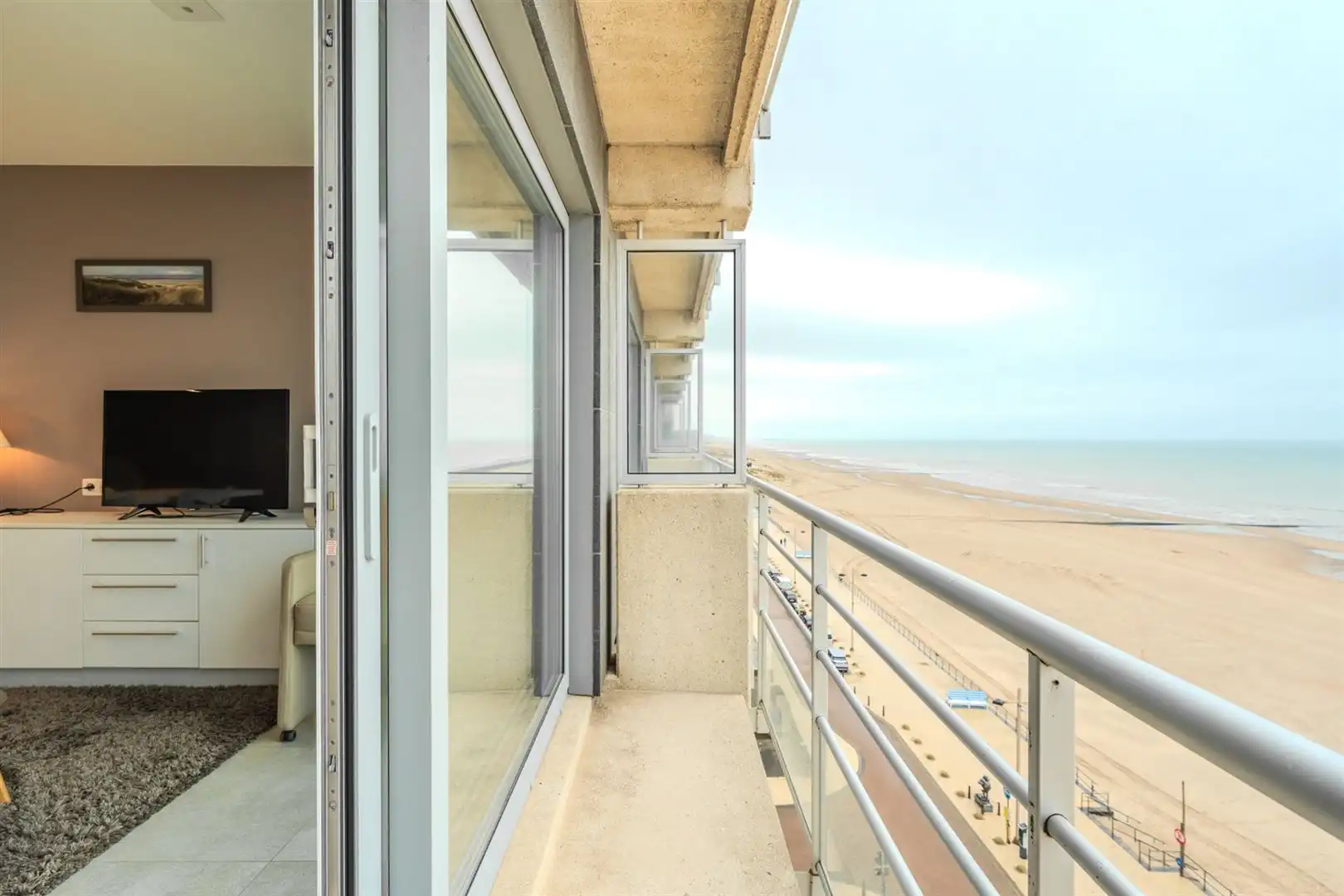 Moderne instapklare studio foto 14