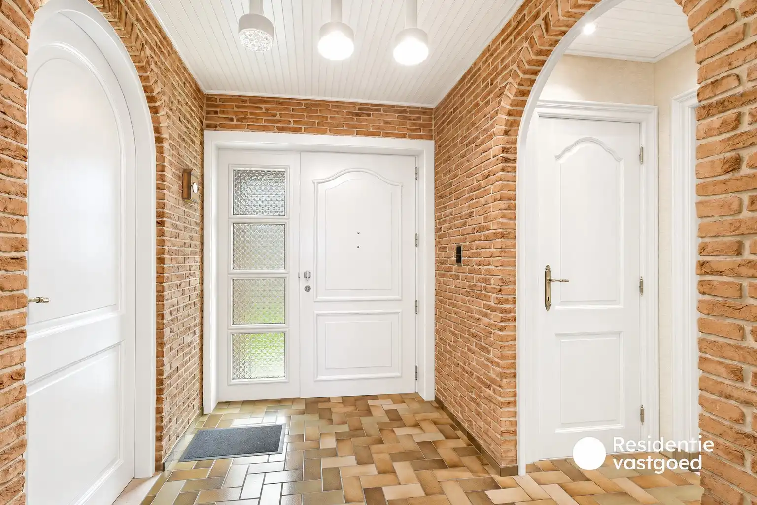 Alleenstaande bungalow met 4 slaapkamers en ruime tuin foto 22