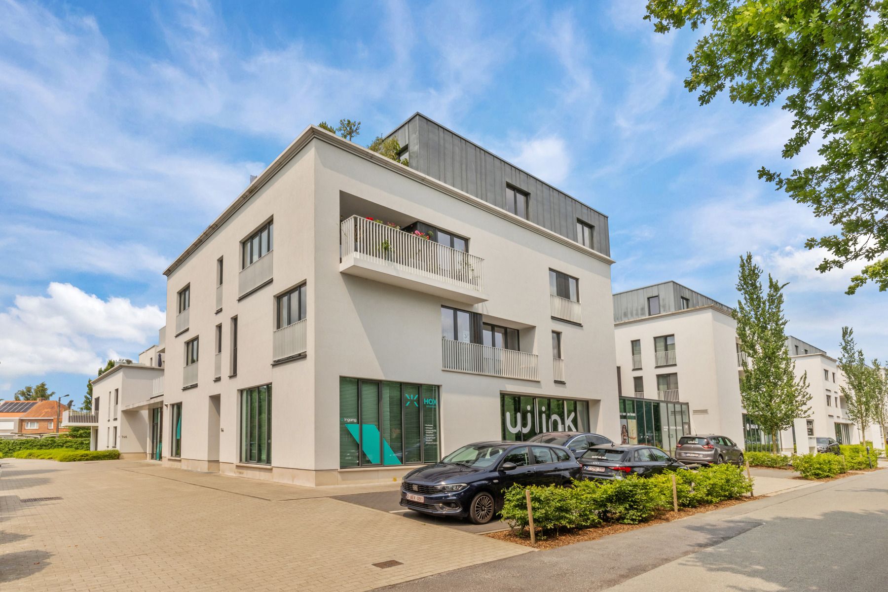 Modern 1-slpk. appartement met terras en parking foto 3