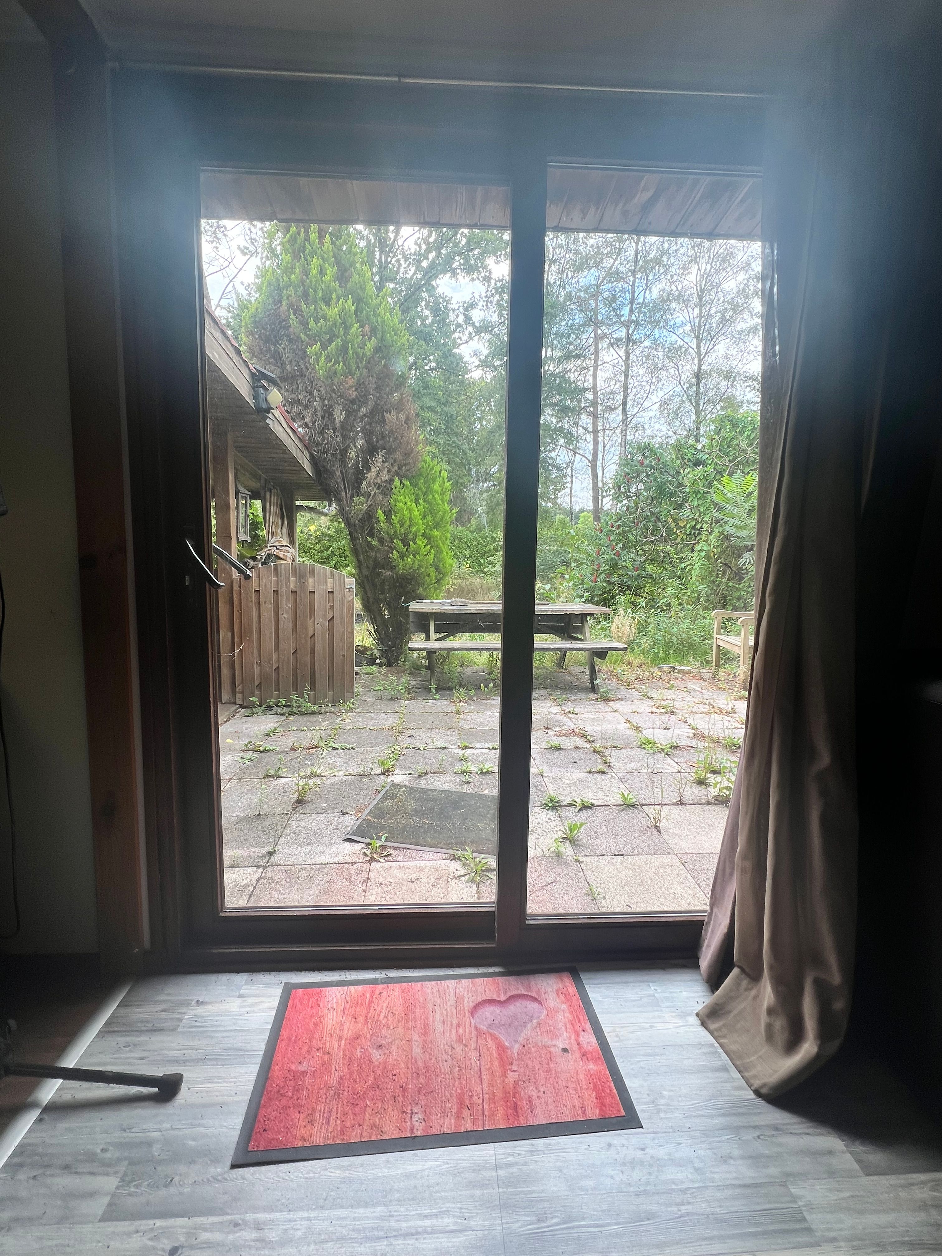 Gezellige chalet met vijver op een perceel van 1.965 m². foto 7