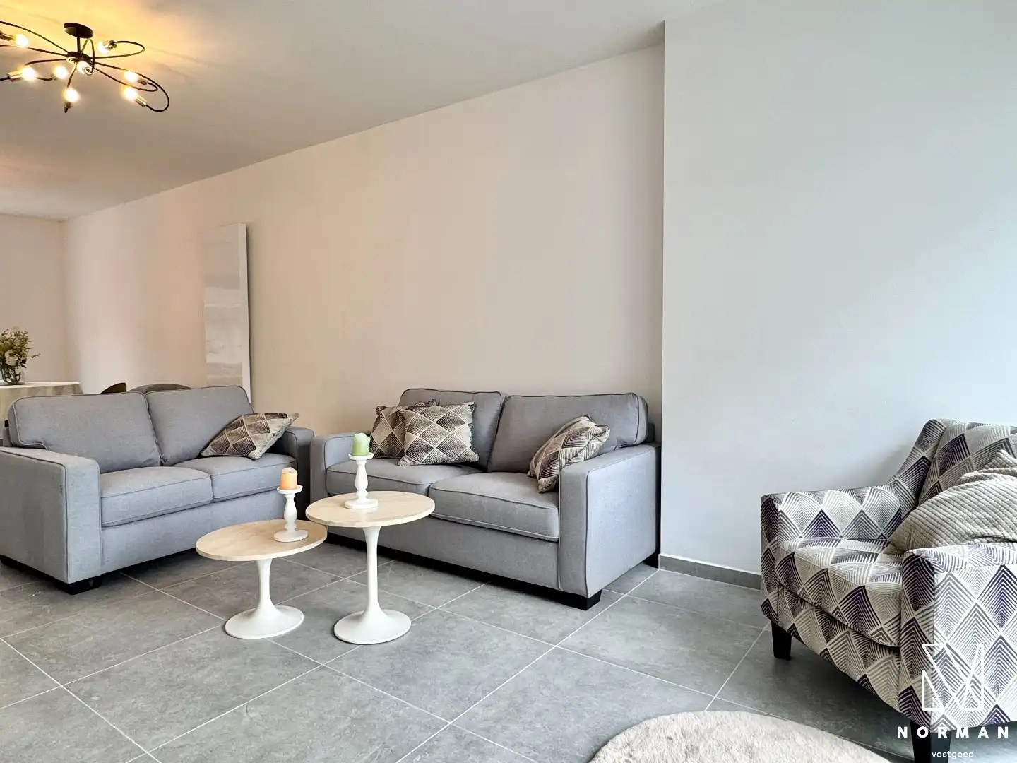 Grote woning met 4kamers, 2 badkamers,... foto 6