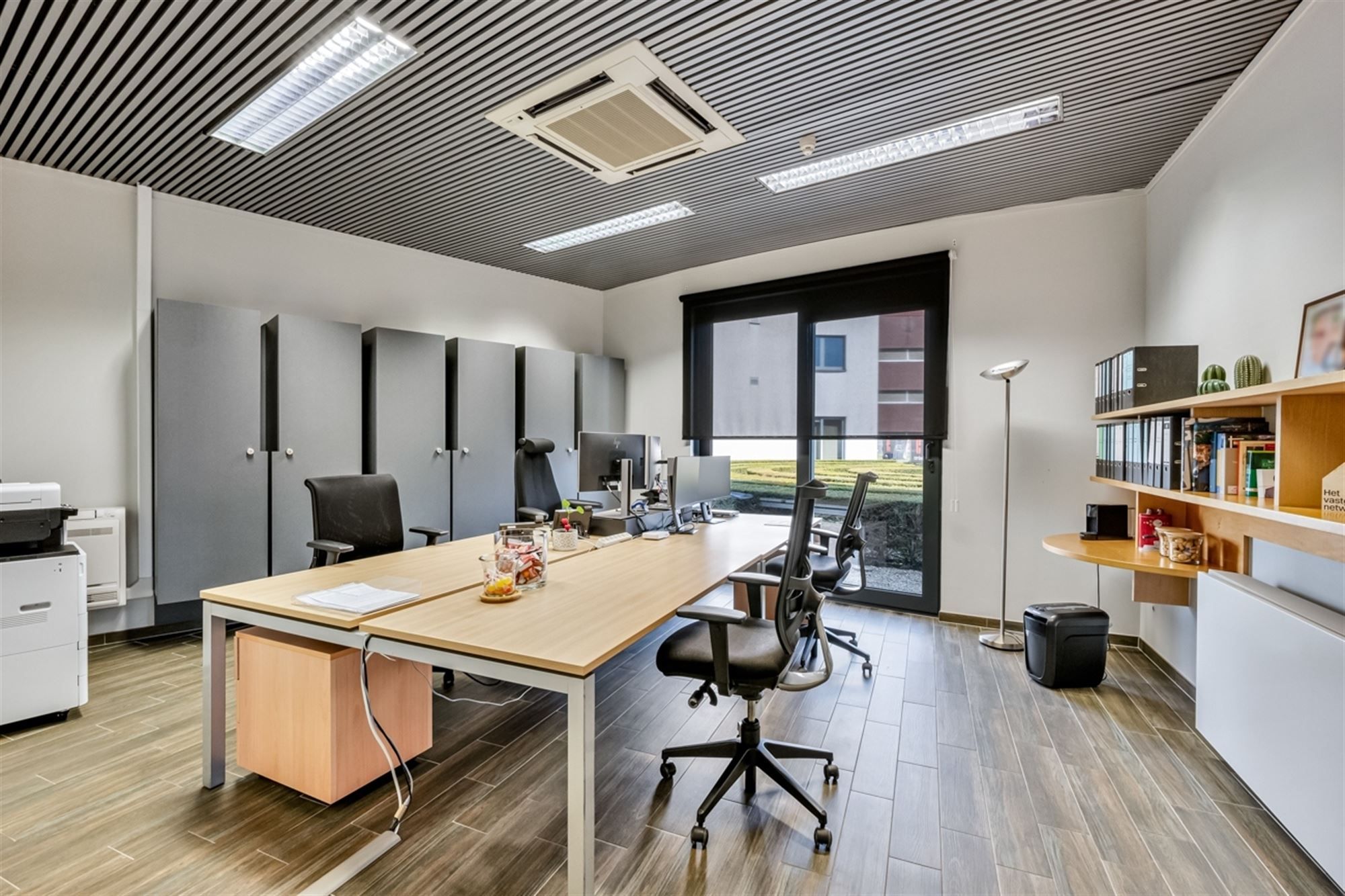 Instapklaar kantorencomplex op toplocatie ten zuiden van Gent foto 17