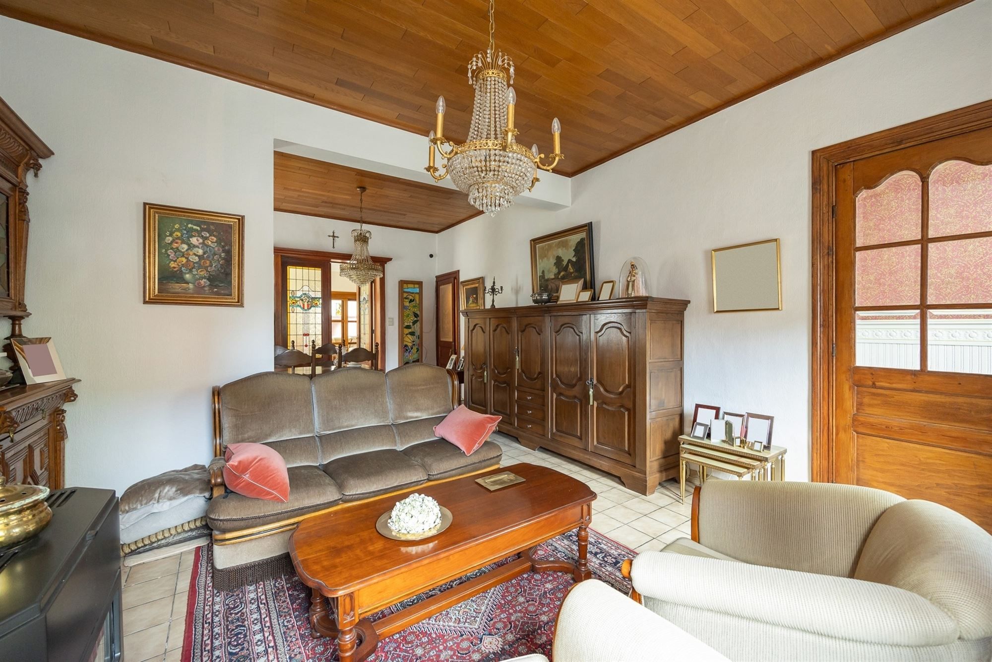 Ruime woning met 4 slpkmrs. en koer foto 8