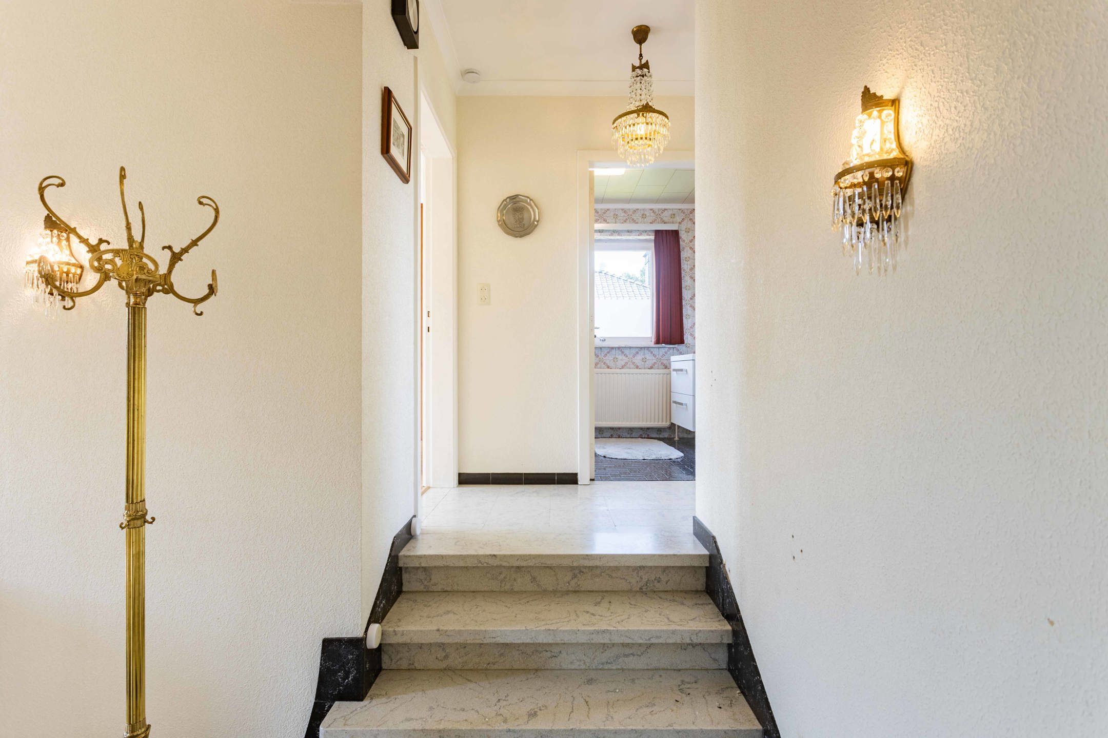 Solide alleenstaande woning op een prachtige locatie foto 13