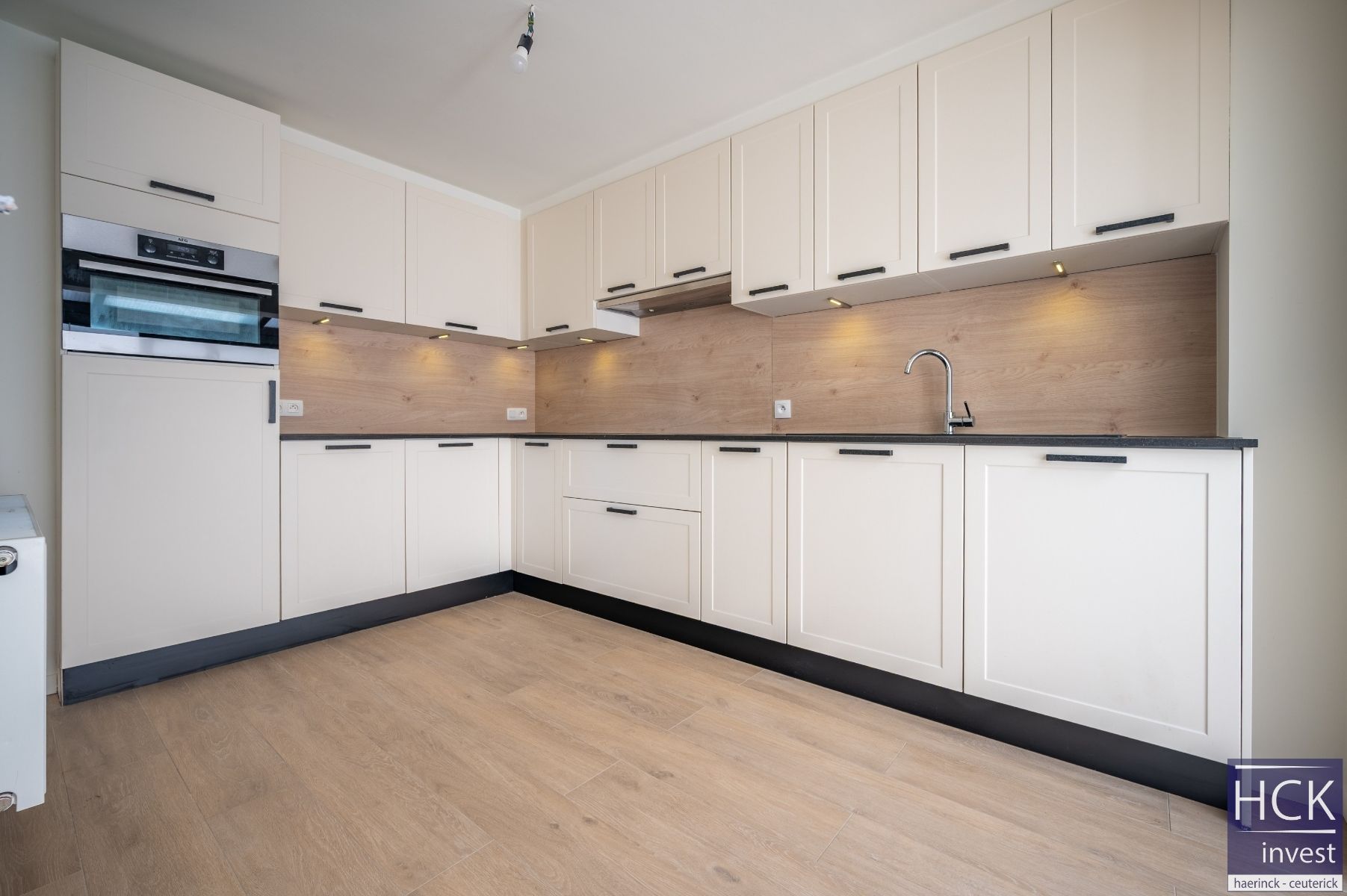 KRUISHOUTEM - Gerenoveerde en instapklare woning met 4 SLPK! foto 8