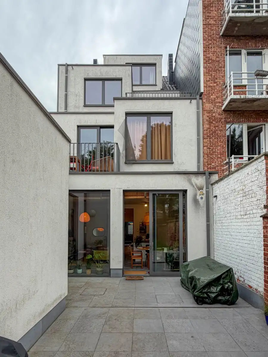 2 slaapkamer appartement (gelijkvloers) met grote tuin en grote garage vlakbij Sint-Pietersstation foto 19