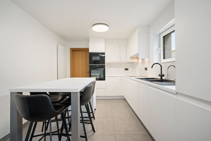 Hedendaagse - instapklare - zeer netjes onderhouden woning! foto 7