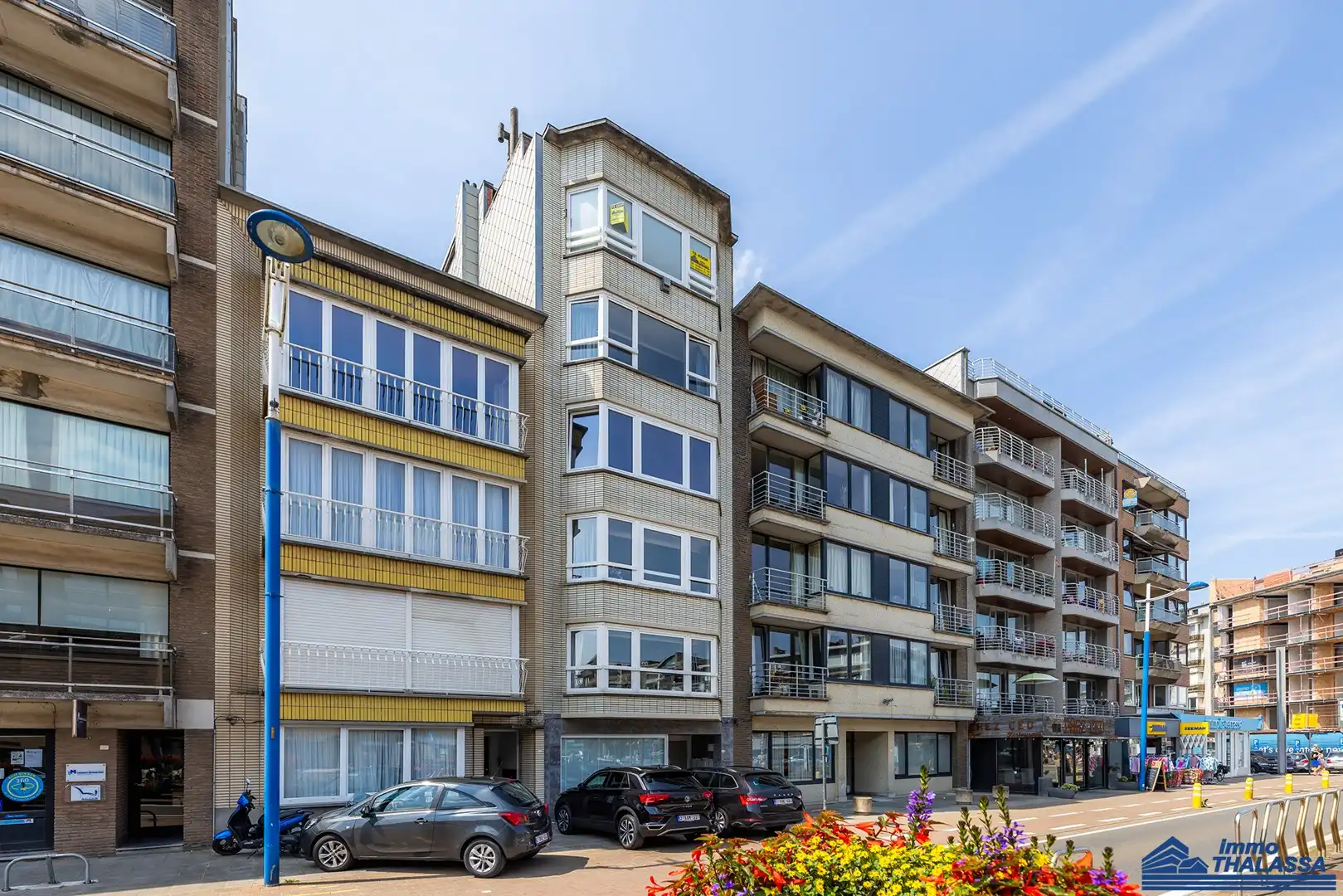 Gemeubeld appartement met extra studio foto 2