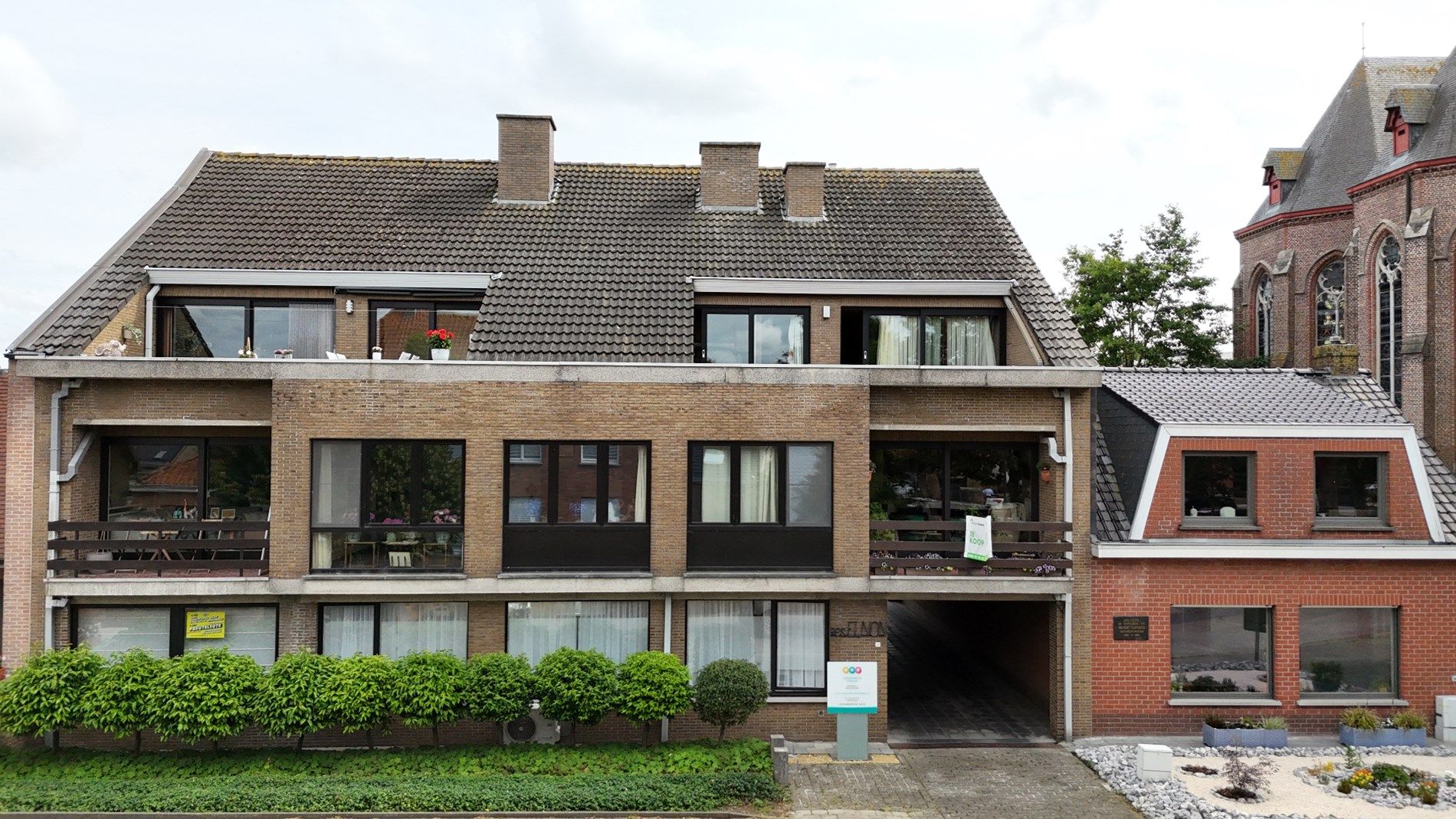 Appartement met 2 slaapkamers en garage te Koekelare foto 2