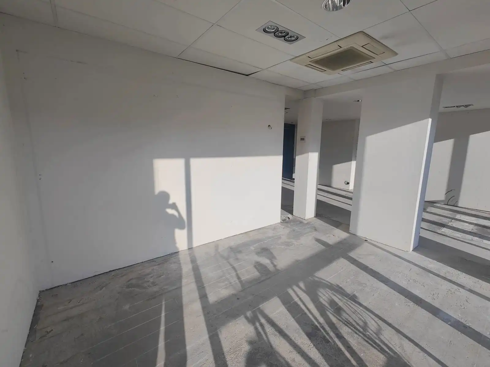 Handelspand op topligging langs Parklaan – Sint-Niklaas foto 5