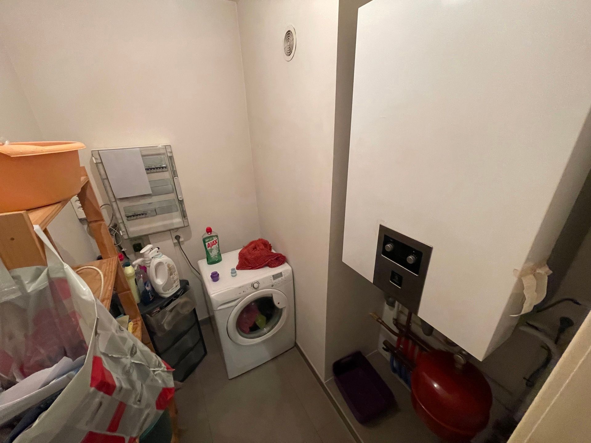 Appartement met twee slaapkamers en centrale ligging te huur foto 9