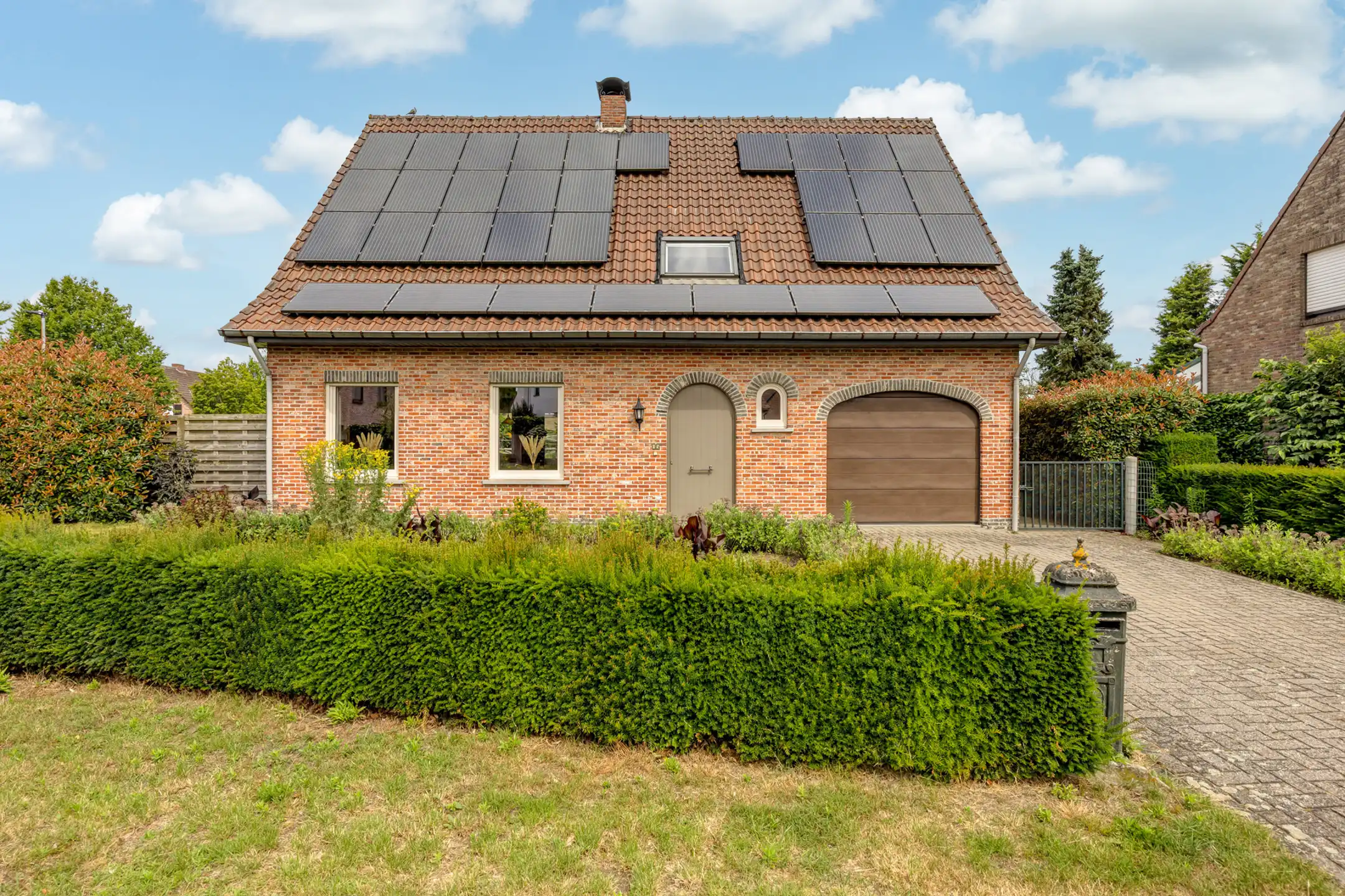 Instapklare woning met 4 slaapkamers op 865 m² foto 40