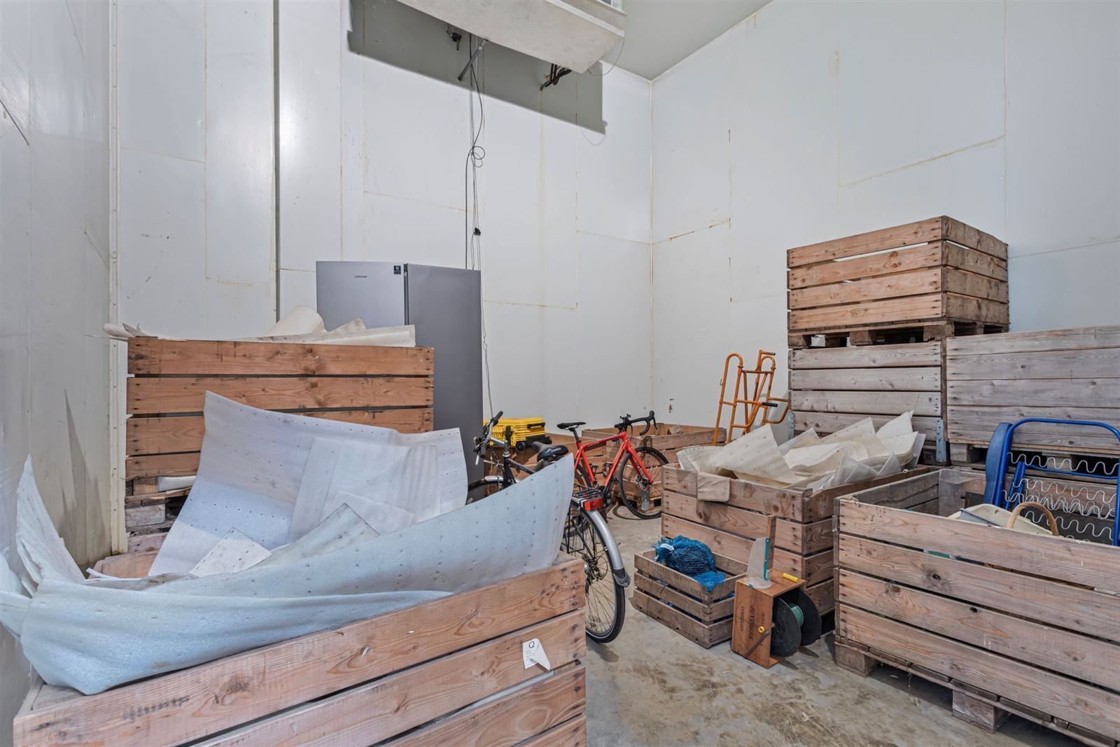 Te renoveren woning met schuur en loodsen  foto 24