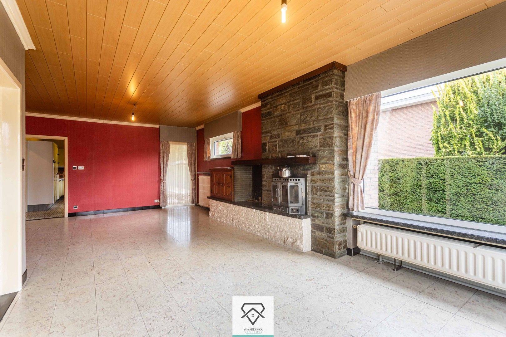 Stevige bungalow met 3 slaapkamers, tuin rondom en garage – centraal in Evergem foto 11