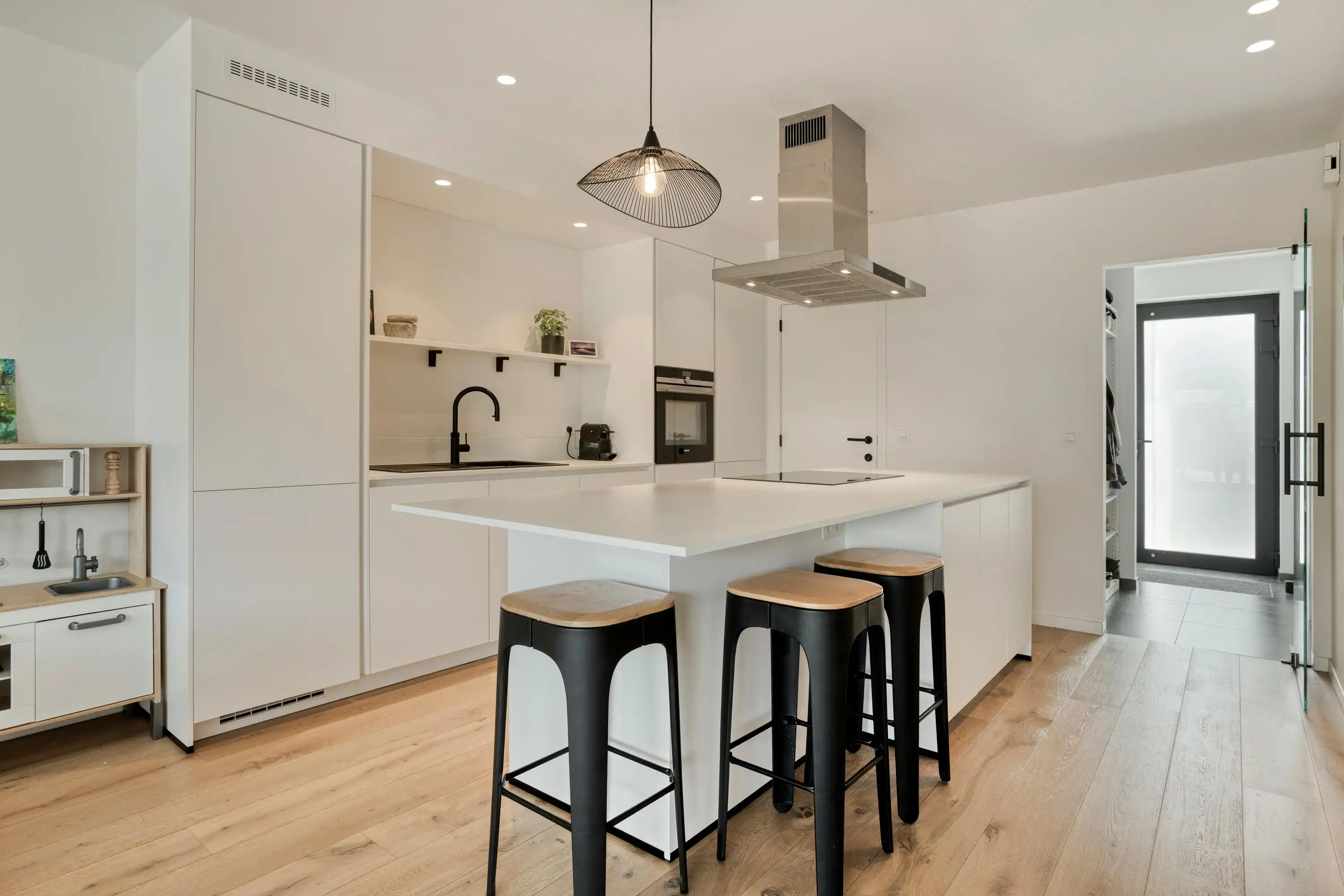 Ruim nieuwbouwhuis met 5 slaapkamers te Sijsele te koop foto 7