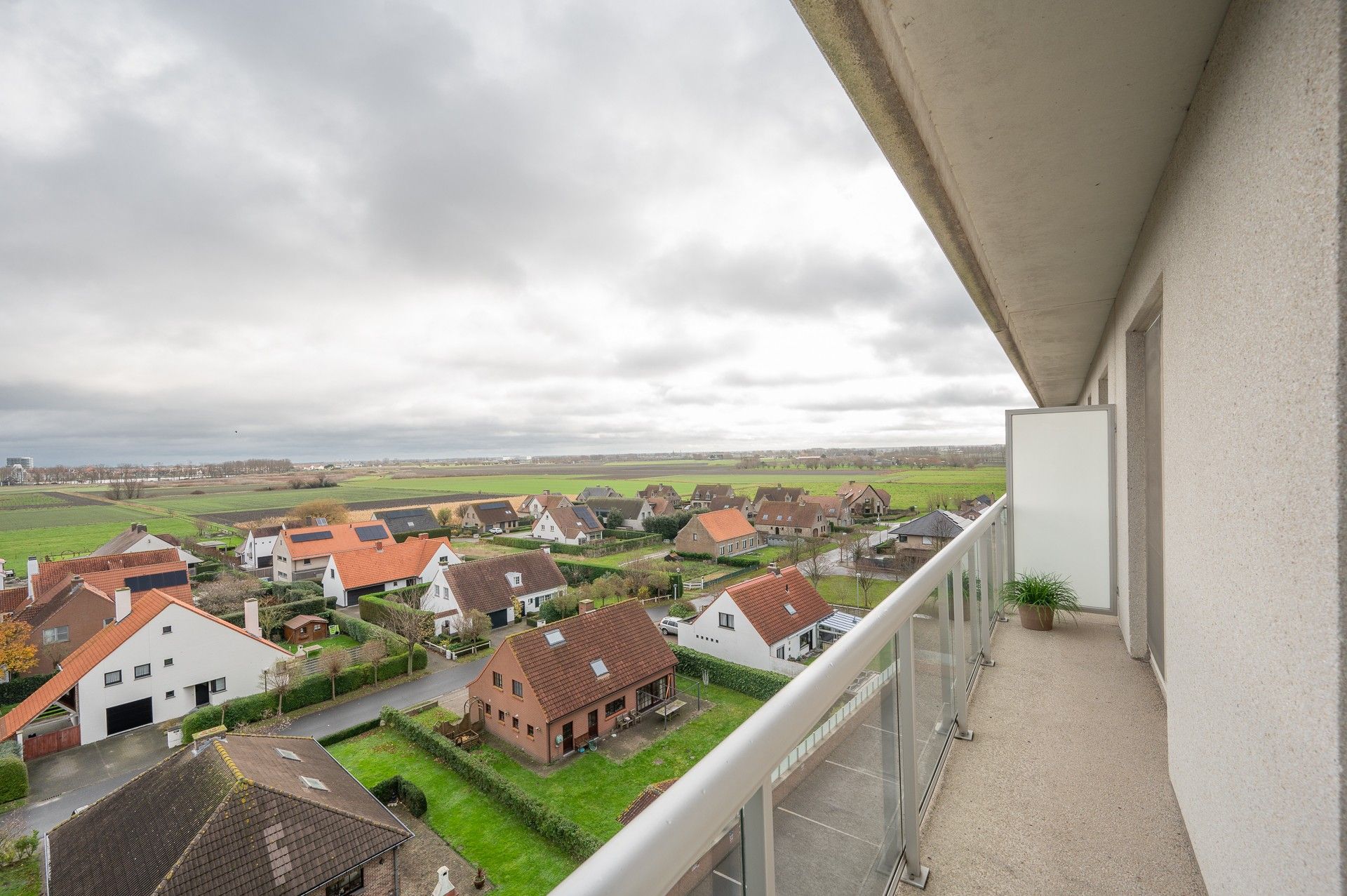 Gemeubeld: 2 slaapkamer appartement met adembenemende zichten! foto 18