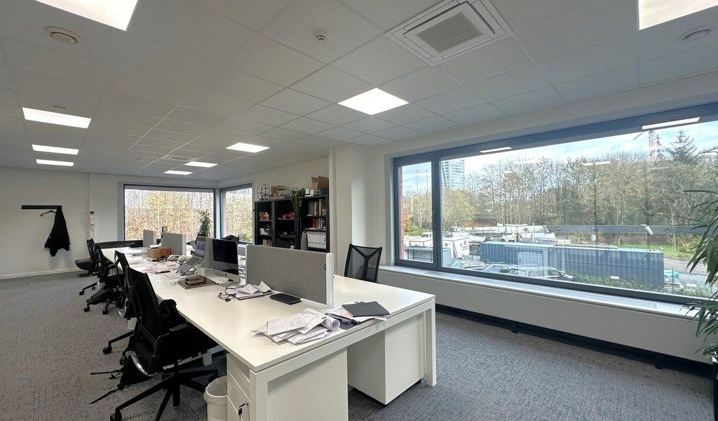 Exclusief ingericht kantoor te huur in Dionysius KMO center te Sint-Denijs-Westrem foto 12