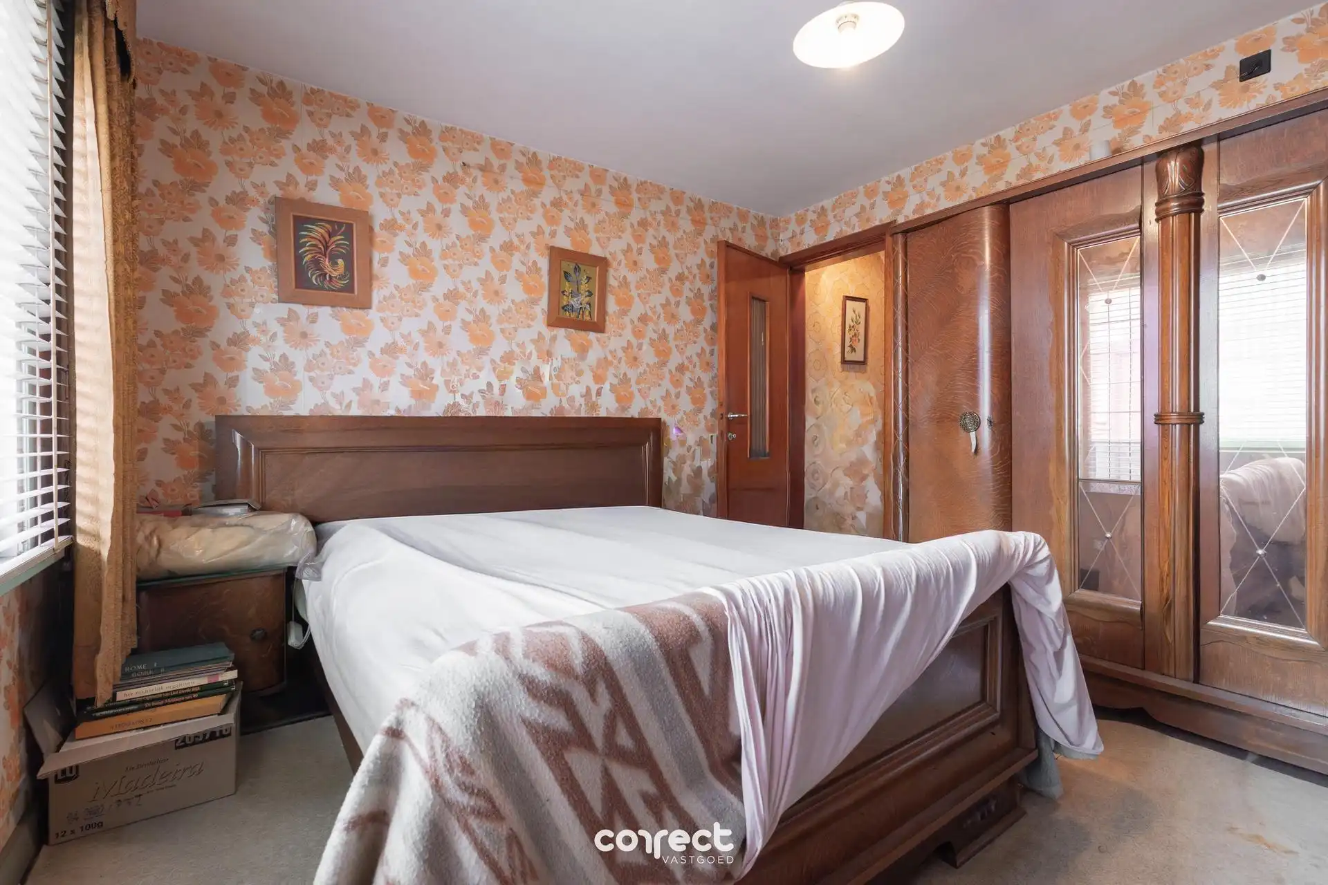 Totaal te renoveren rijwoning met gezellig tuintje en veel uitbreidingsmogelijkheden. foto 6